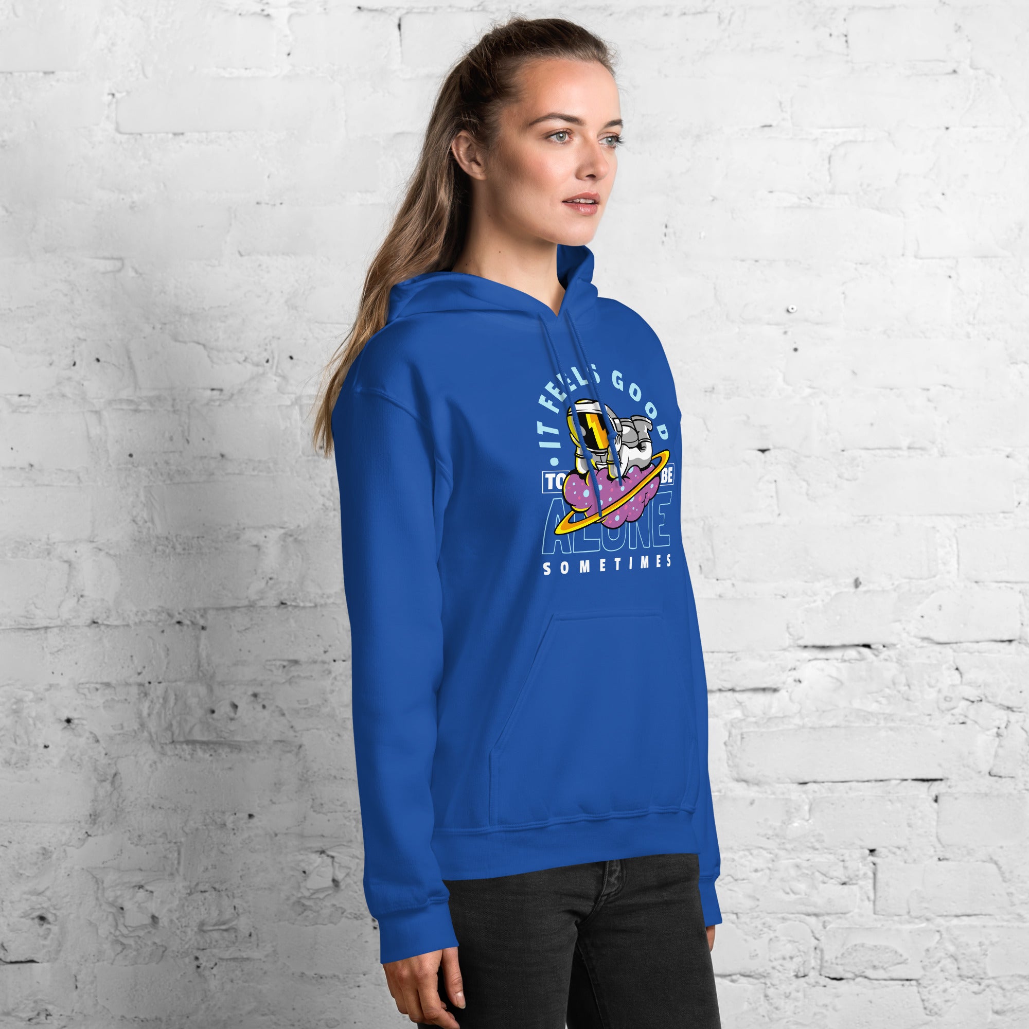 Felpa Stampata Unisex con Cappuccio – Morbida – Design It Feels Good To Be Alone-Biiply