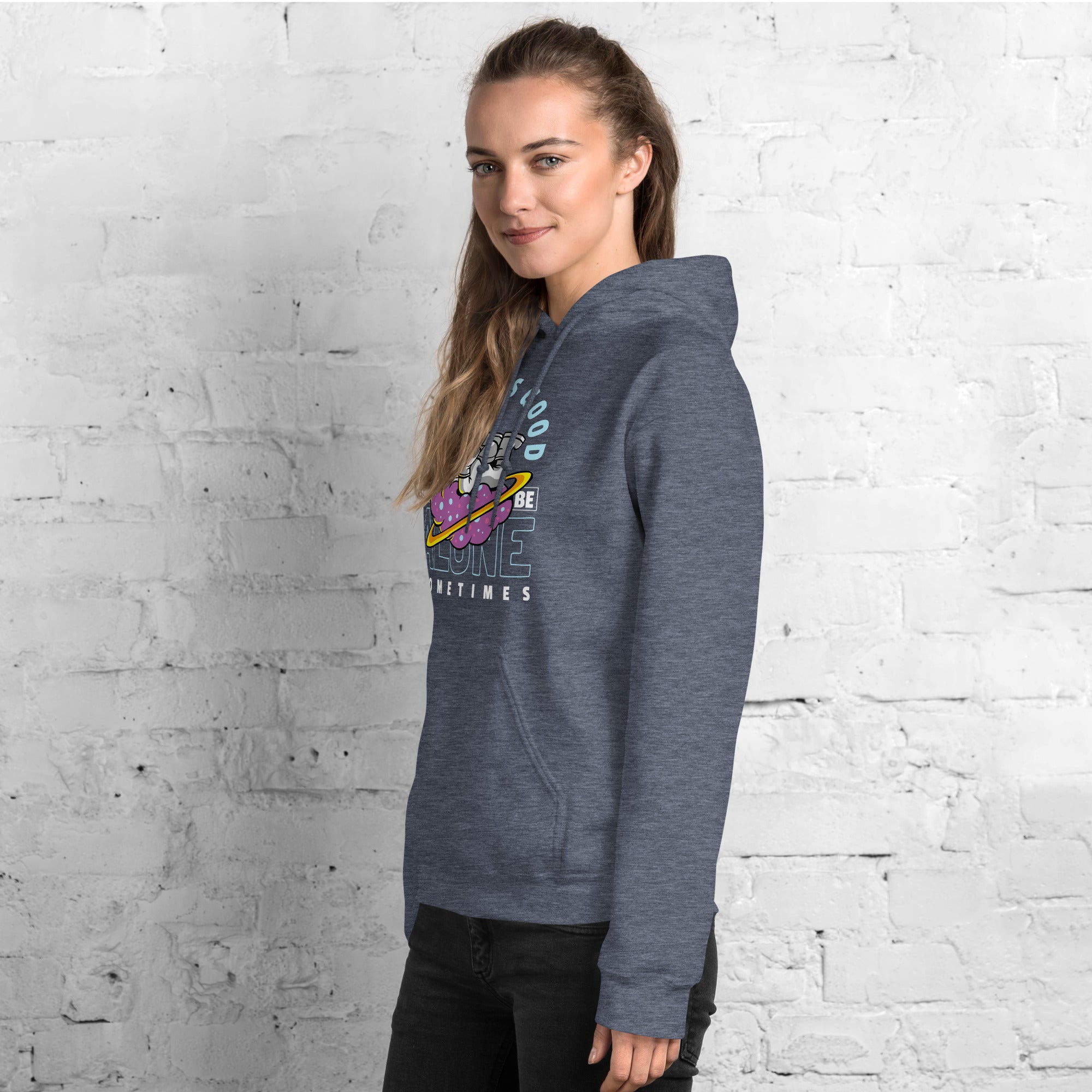 Felpa Stampata Unisex con Cappuccio – Morbida – Design It Feels Good To Be Alone-Biiply
