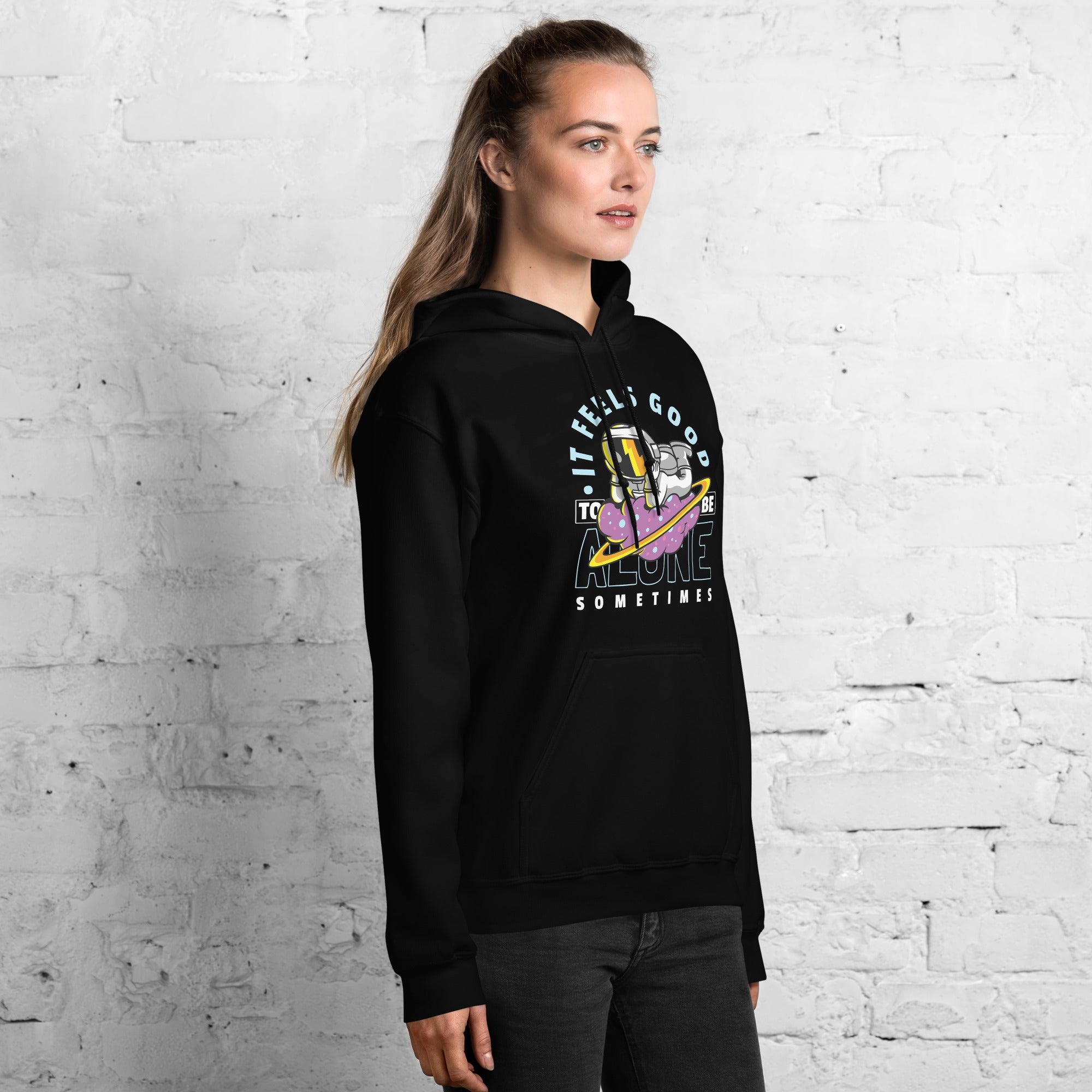 Felpa Stampata Unisex con Cappuccio – Morbida – Design It Feels Good To Be Alone-Biiply