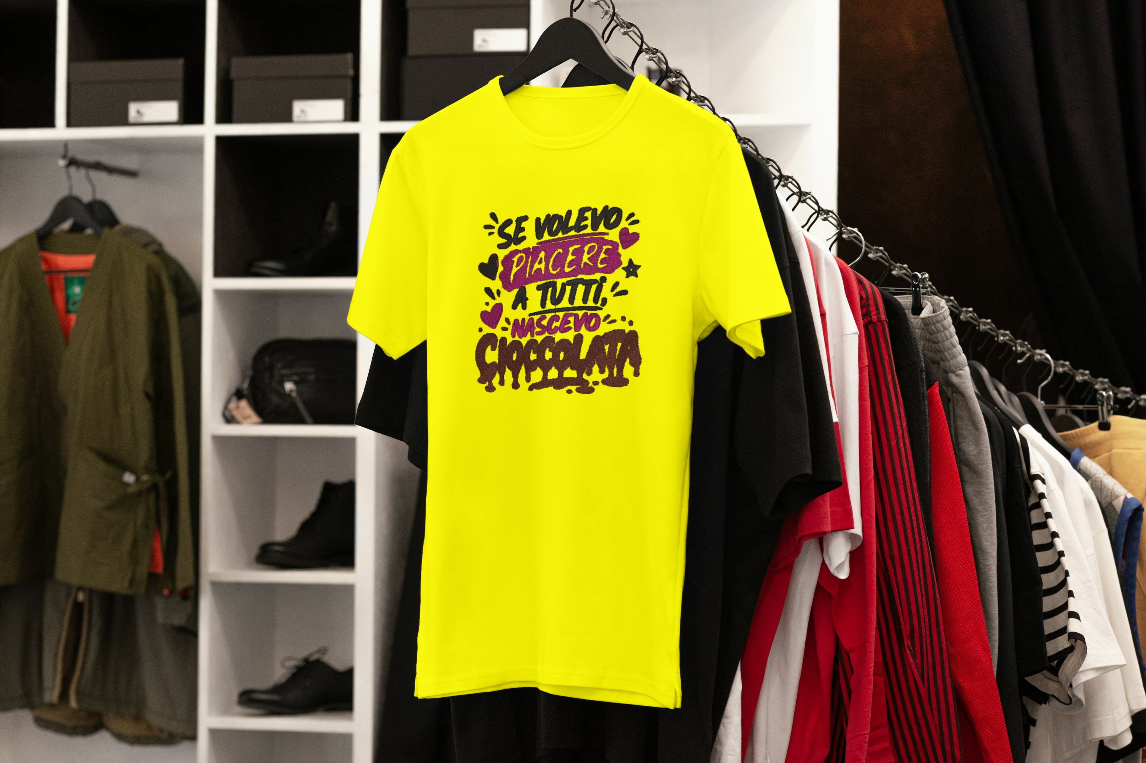 T-Shirt Unisex Ricamata 100% Cotone – Confortevole – Design Se Volevo Piacere a Tutti Nascevo Cioccolata