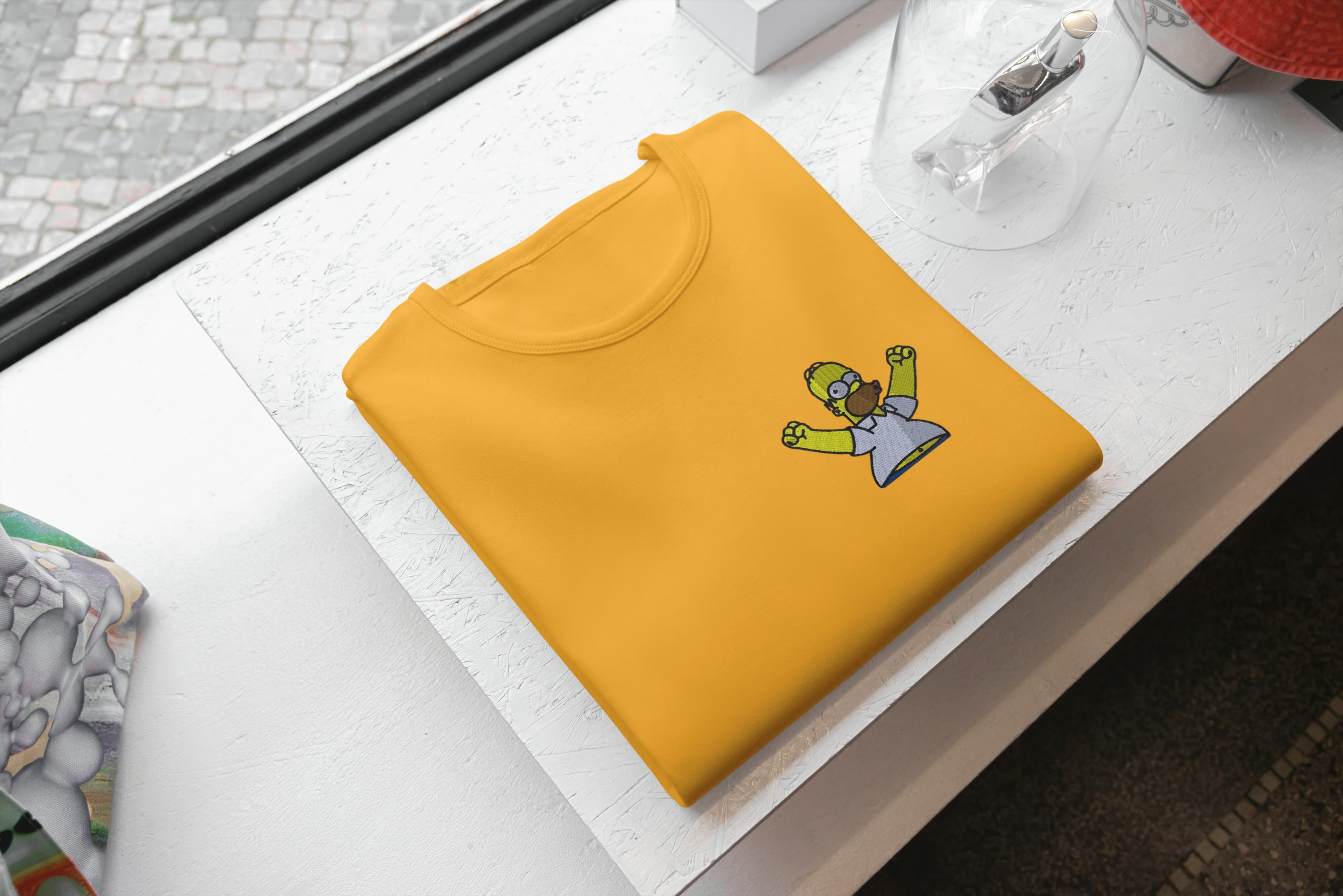 T-Shirt Unisex Ricamata 100% Cotone – Confortevole – Design Homer Esultazione