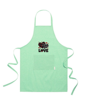 Grembiule in Cotone Riciclato – Sostenibile e Pratico – Cucina e Lavoro – Design Ricamato Scritta Love con Cuori a scacchi-Biiply