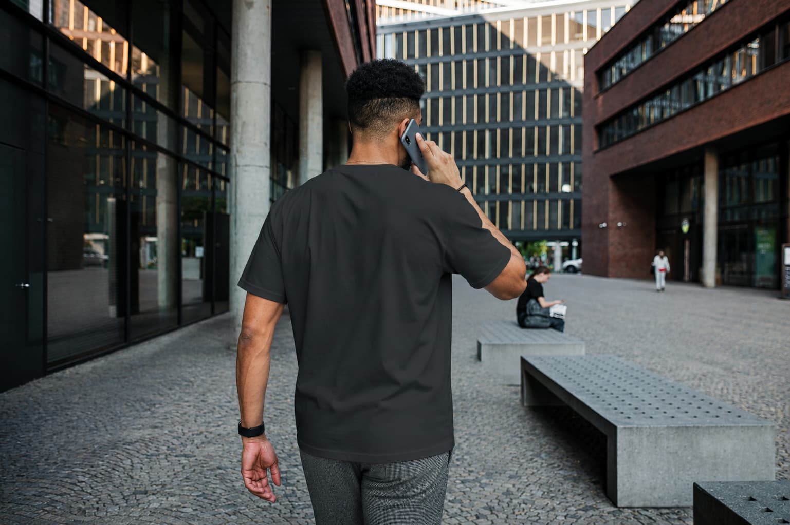 Abbigliamento Ricamato Personalizzato Online per Privati Aziende e Società