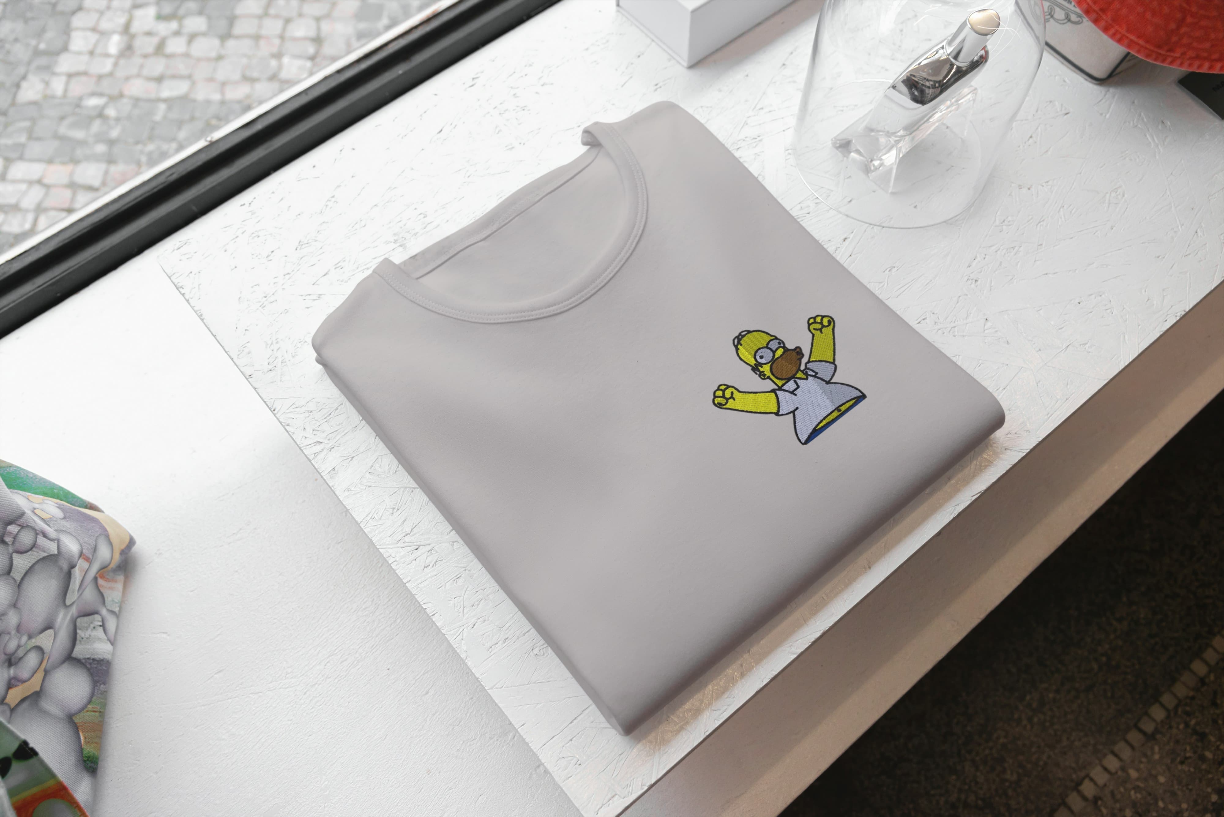 T-Shirt Unisex Ricamata 100% Cotone – Confortevole – Design Homer Esultazione