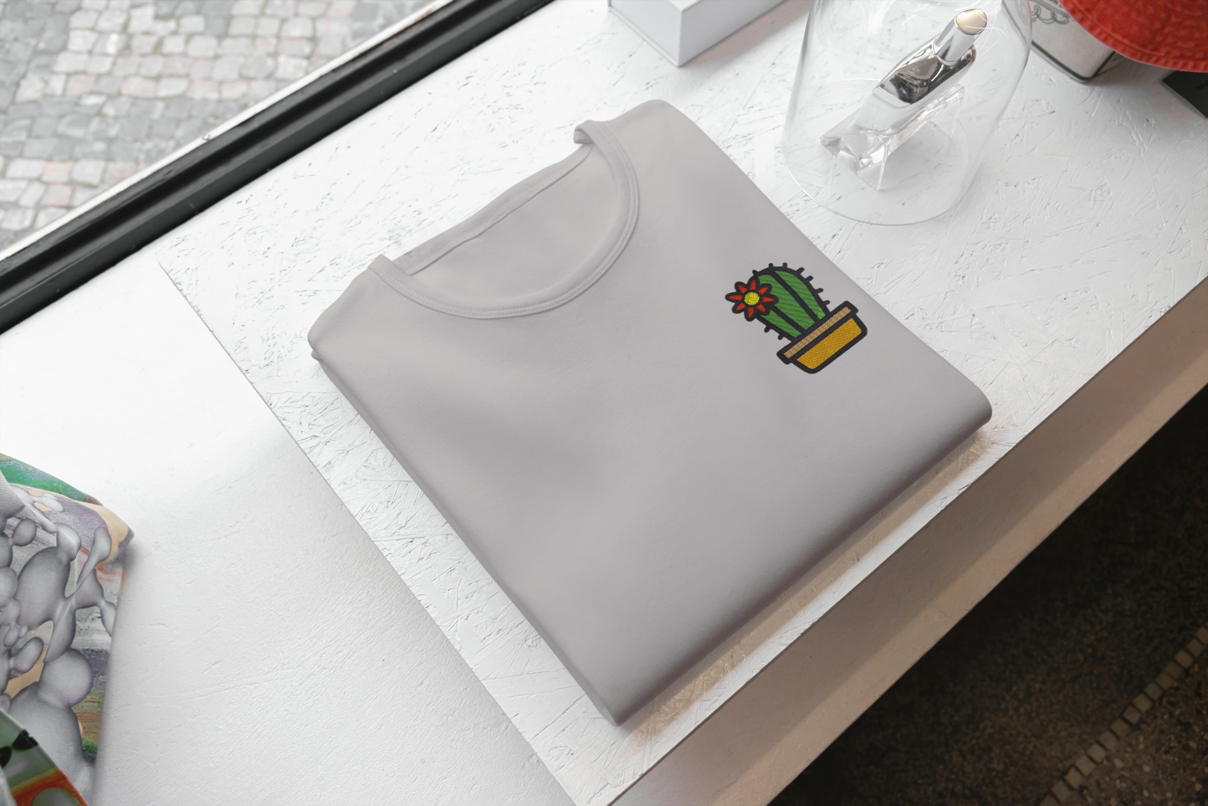 T-shirt Ricamata Unisex – 100% Cotone – Stile Streetwear e Confortevole – Cactus