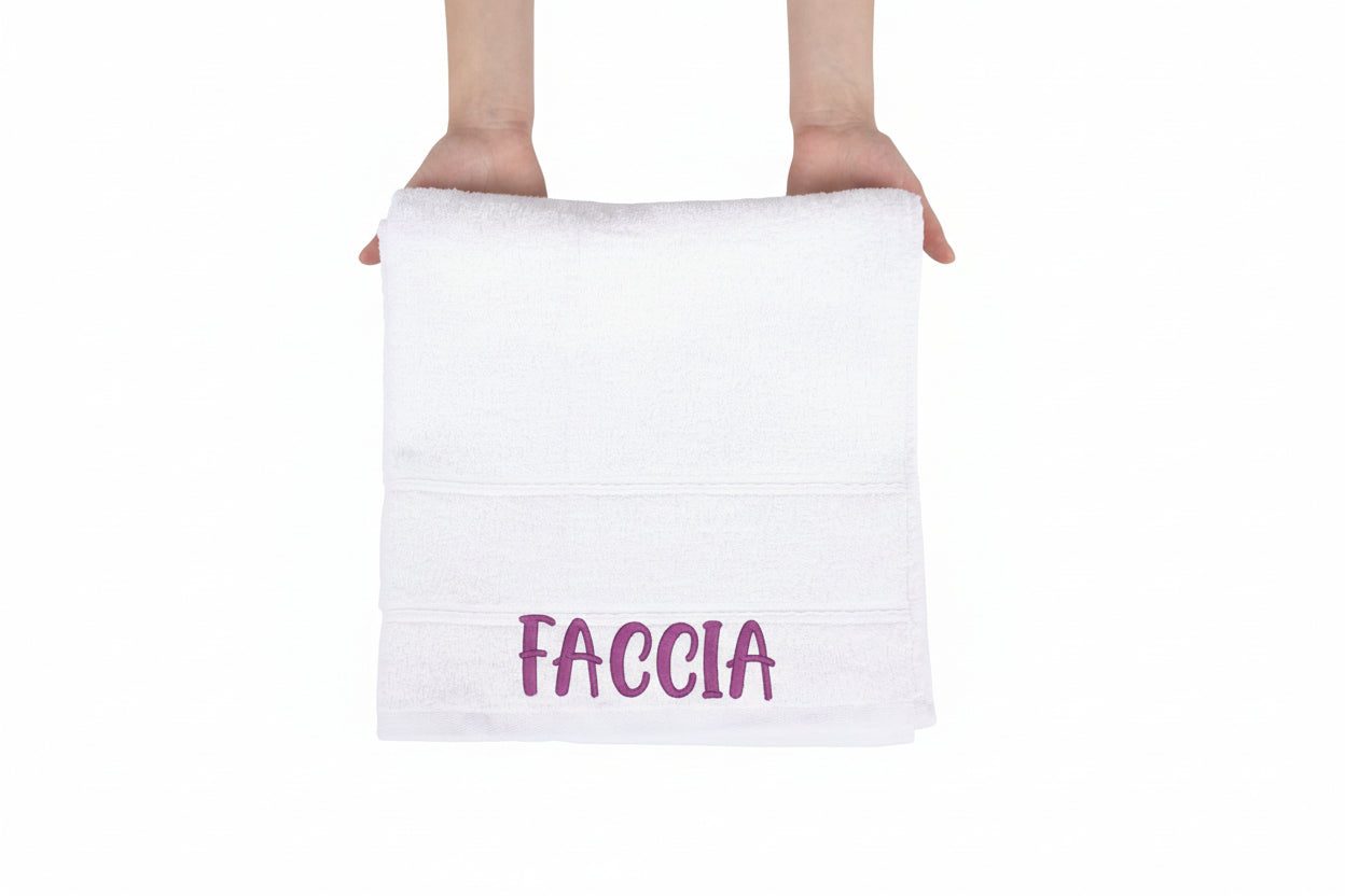Foto di - Asciugamano Ricamato per gli ospiti in Cotone 60x40 cm – 530 gr/m² Morbido, Assorbente e di Alta Qualità - Faccia-Ricamati-Biiply