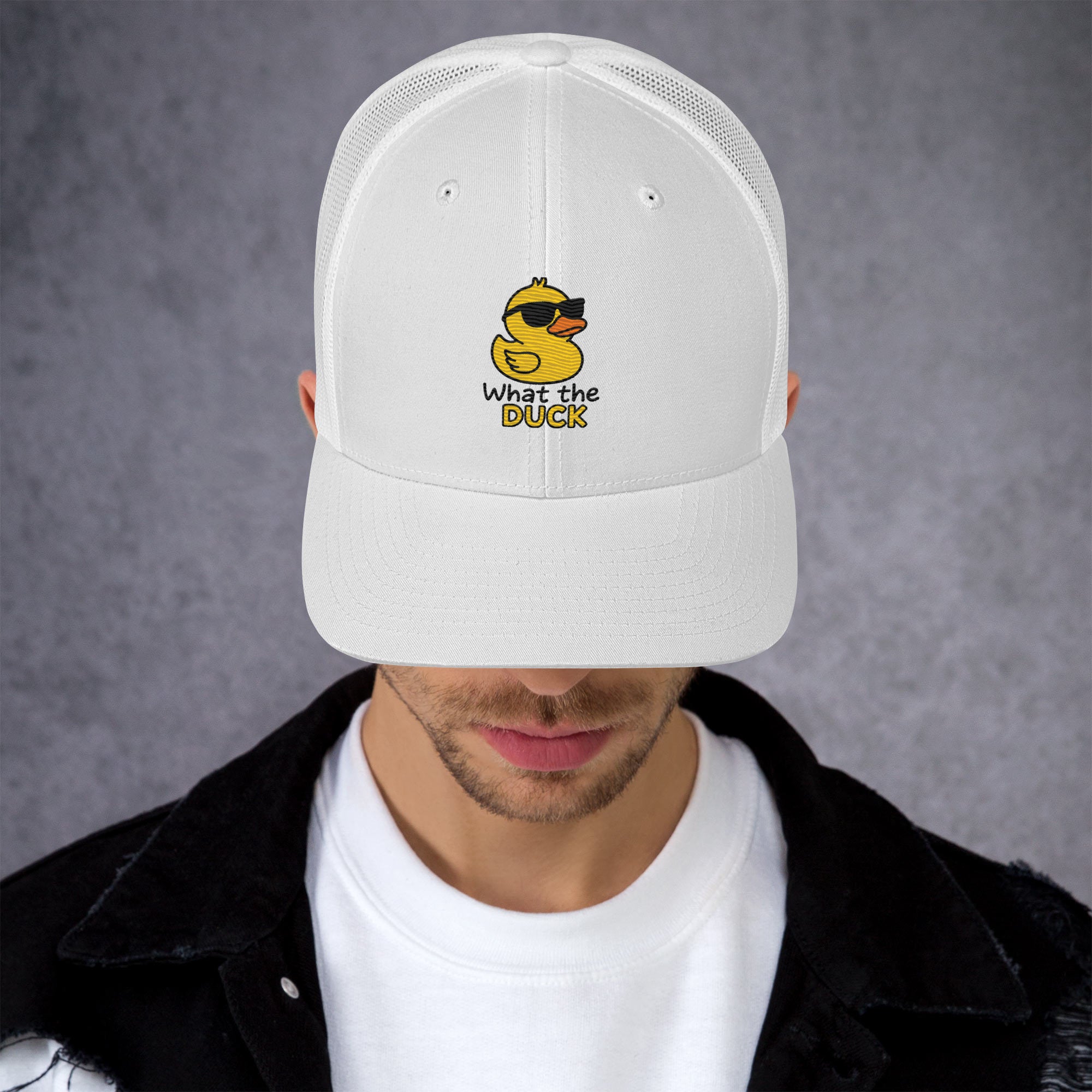 Foto di - Cappellino Ricamato unisex in cotone chino – Stile Streetwear visiera curva - What The DUCK-Ricamati-Biiply