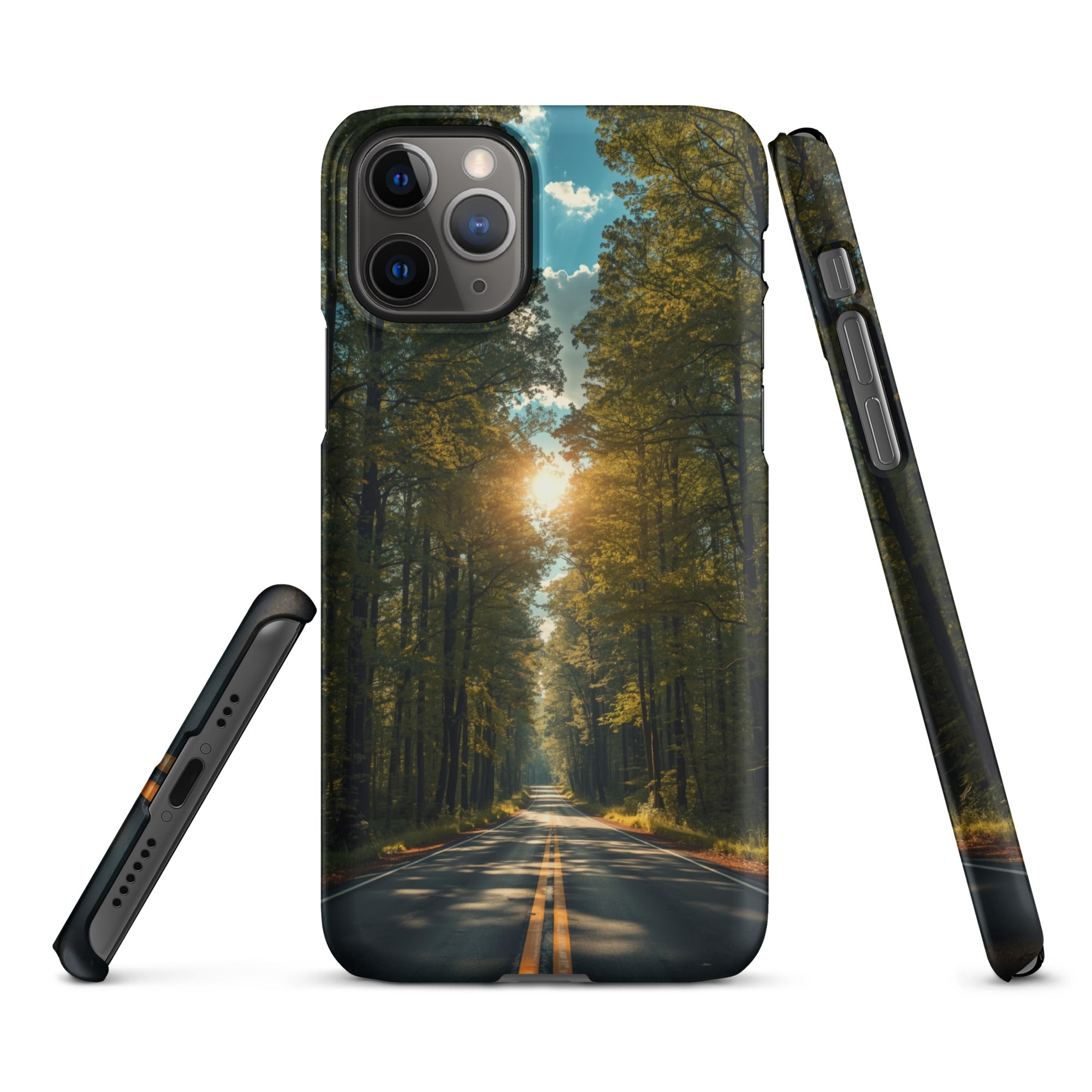 Foto di - Cover Resistente e Compatibile con Ricarica Wireless iPhone – Tree Lined Street-Smartphone-Biiply
