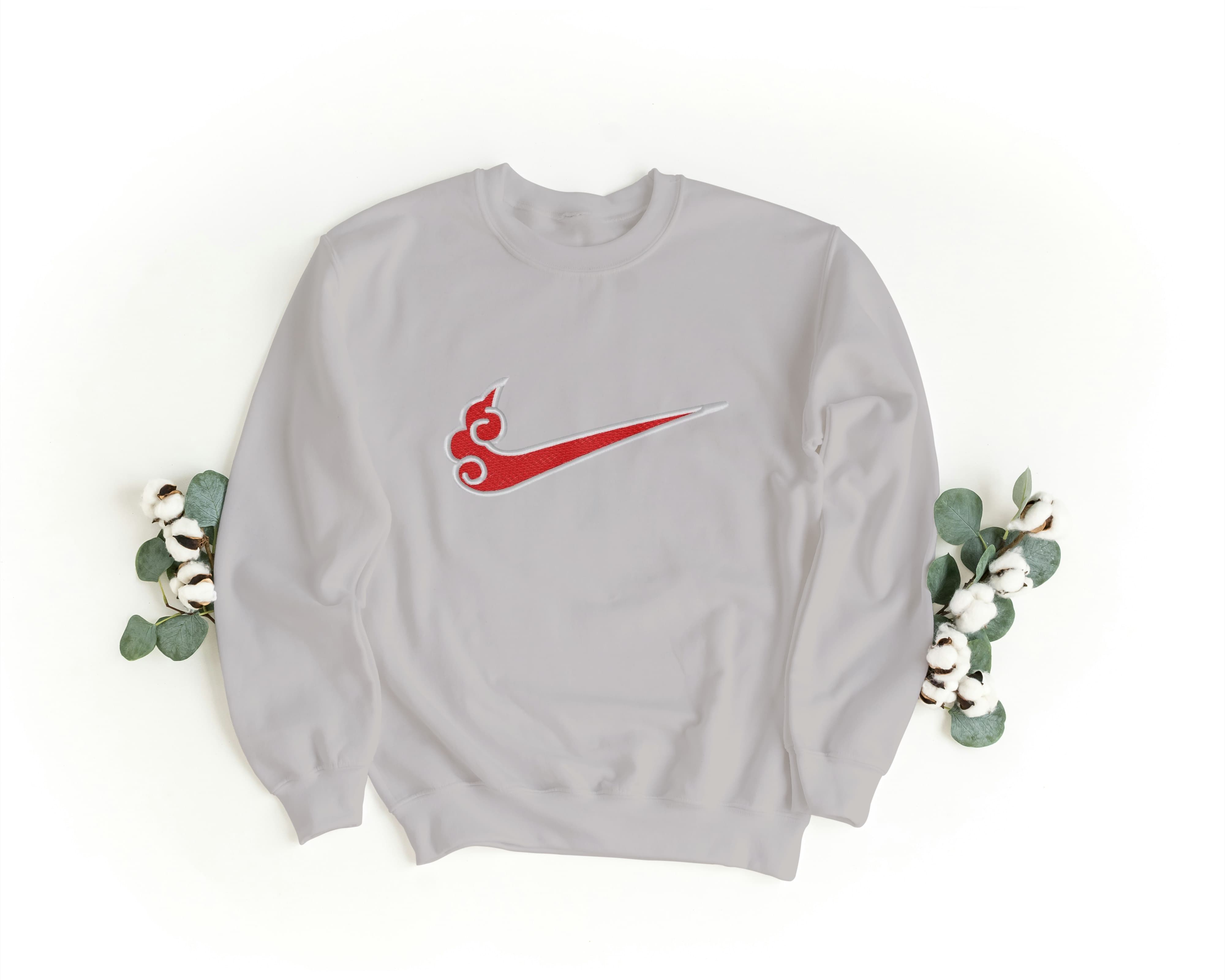 Foto di - Felpa Ricamata Unisex – Morbida – Stile Streetwear – Swoosh Fire-Ricamati-Biiply