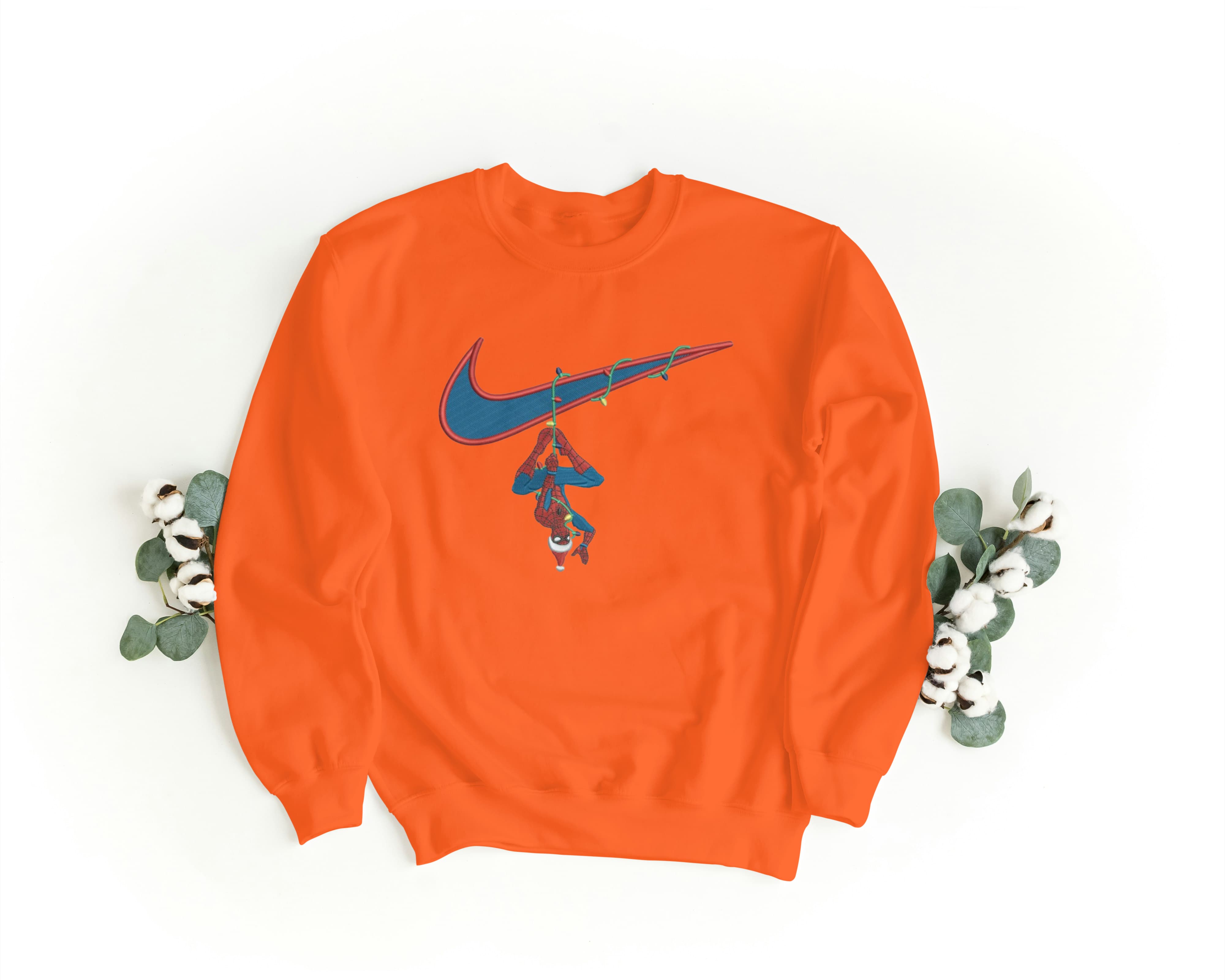 Foto di - Felpa Ricamata Unisex – Morbida – Stile Streetwear – Swoosh + Spiderman Xmas-Ricamati-Biiply