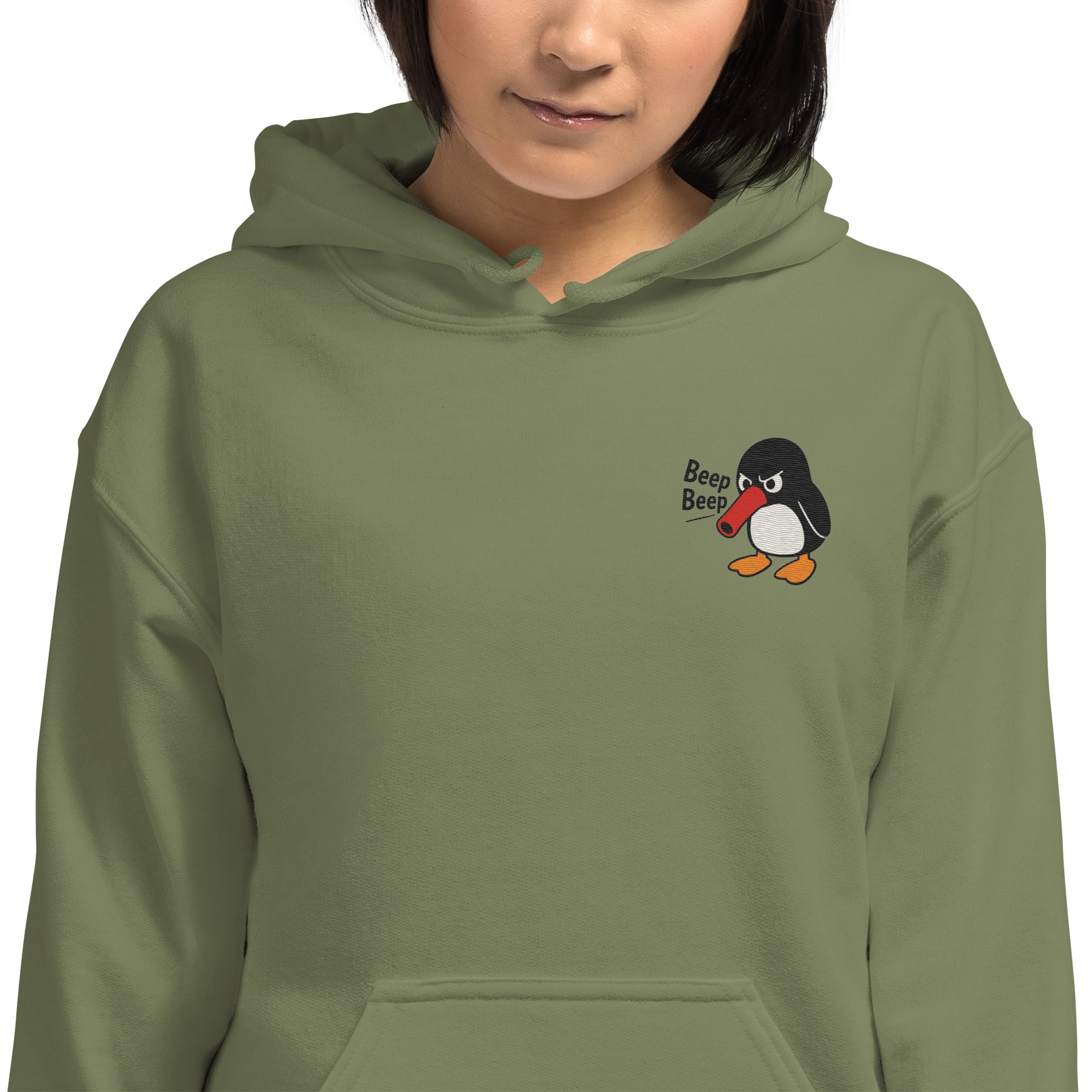 Foto di - Felpa Ricamata Unisex – Morbida con Cappuccio e Tasca Frontale – Stile Streetwear – Beep Beep Pinguino-Ricamati-Biiply