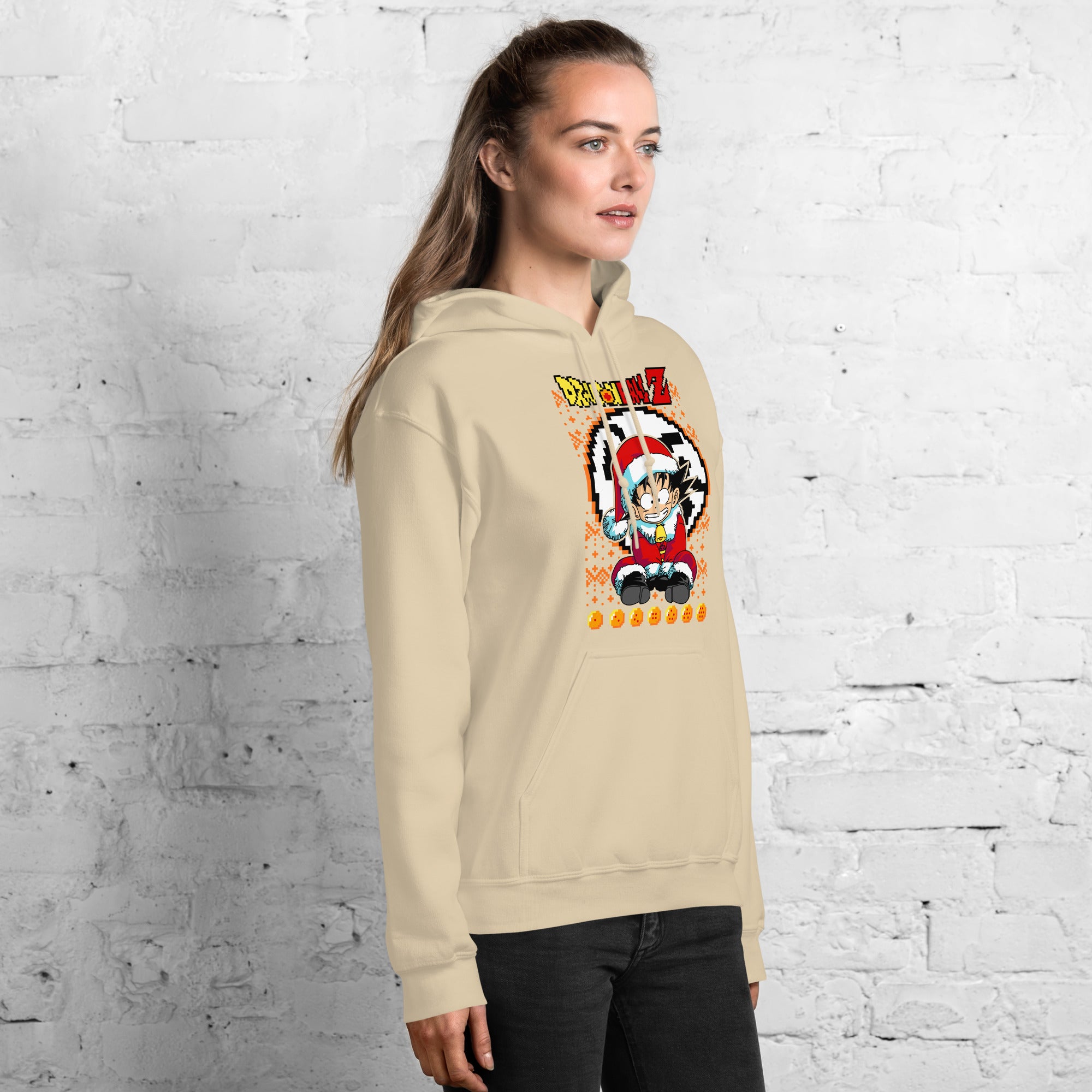 Foto di - Felpa stampata Unisex – Morbida con Cappuccio e Tasca Frontale – Stile Streetwear – Baby Goku Versione Natalizia-DTG-Biiply