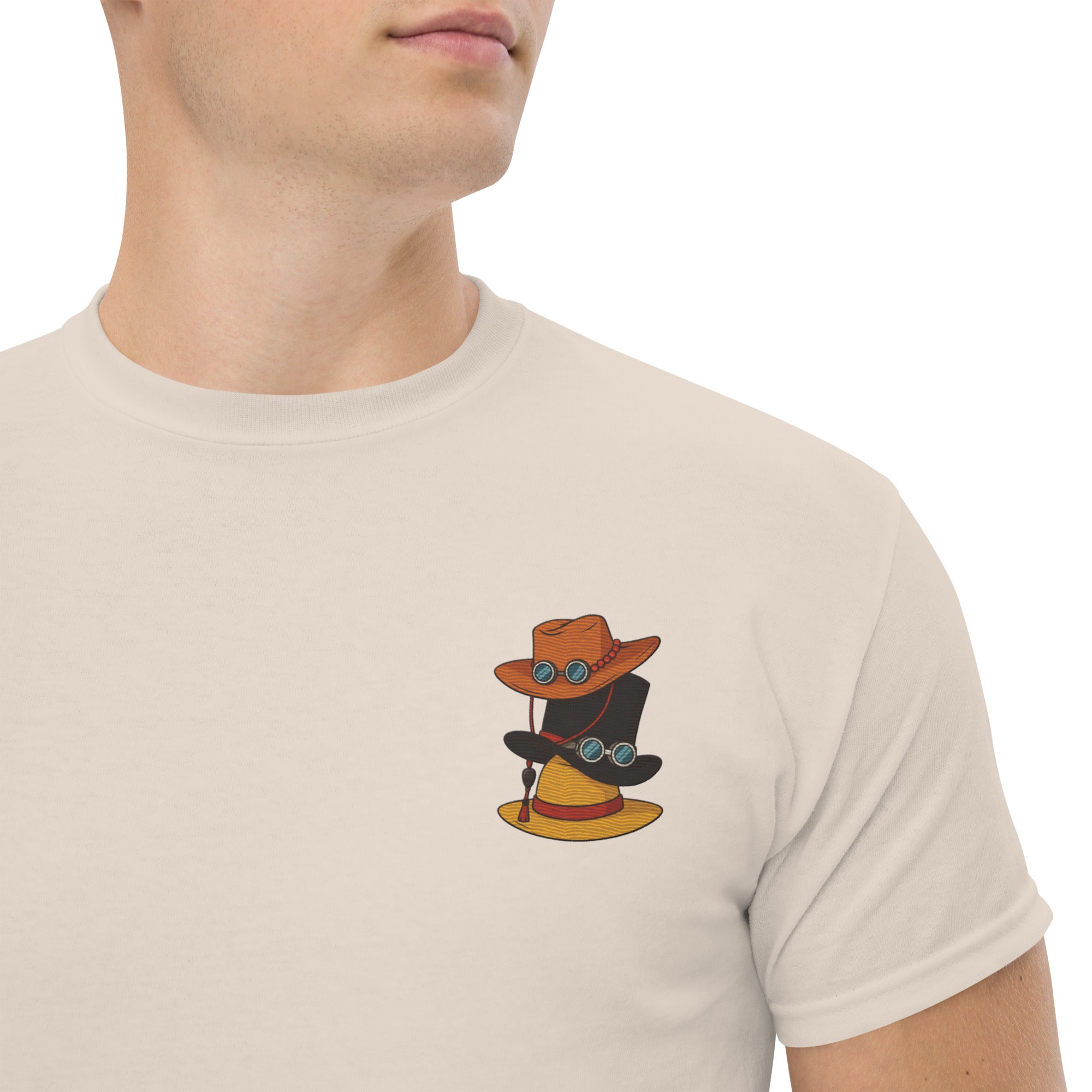 Foto di - T-shirt Ricamata Unisex – 100% Cotone – Stile Streetwear e Confortevole – Cappelli dei Pirati-Ricamati-Biiply