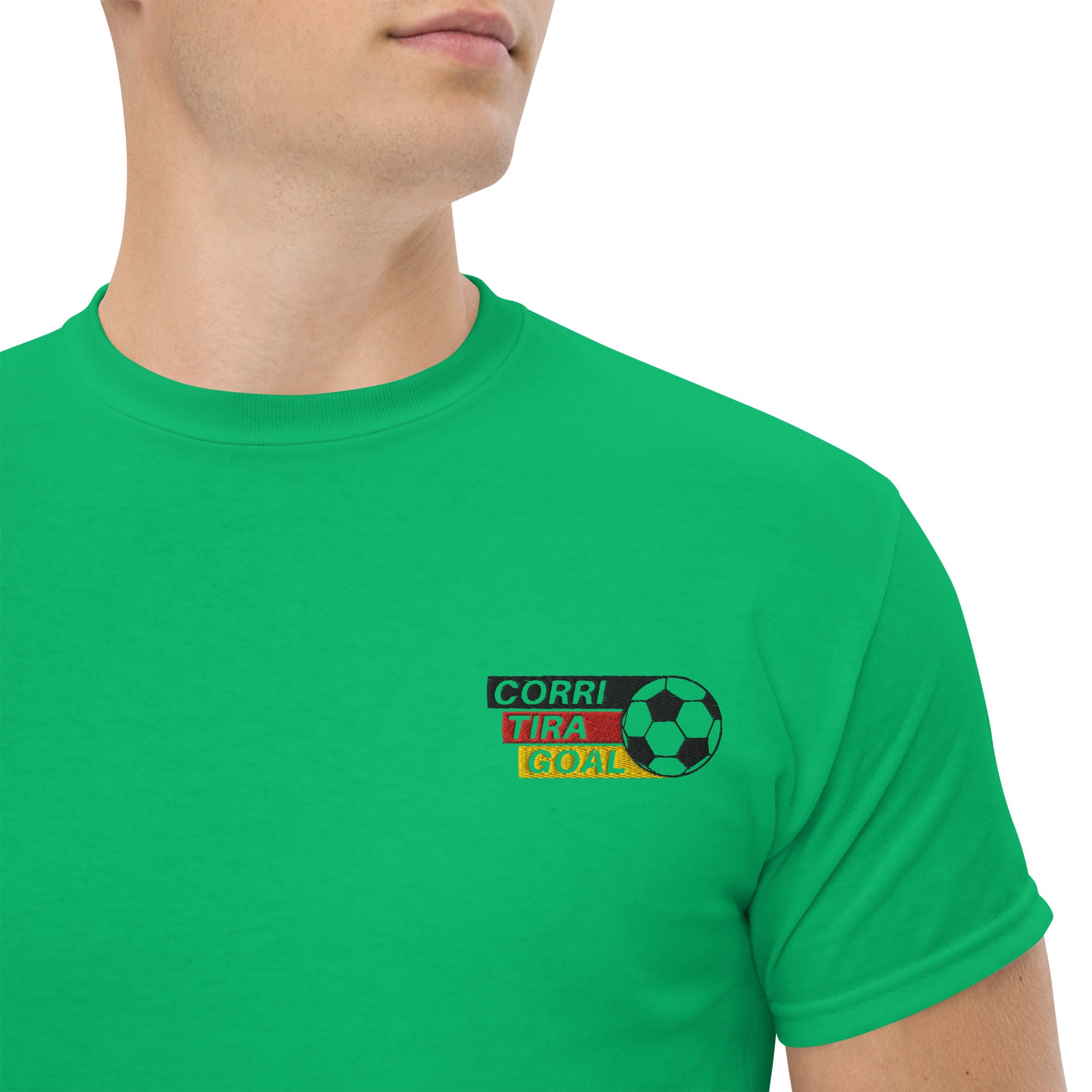 Foto di - T-shirt Ricamata Unisex – 100% Cotone – Stile Streetwear e Confortevole – Corri Tira Goal Pallone-Ricamati-Biiply