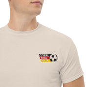 Foto di - T-shirt Ricamata Unisex – 100% Cotone – Stile Streetwear e Confortevole – Corri Tira Goal Pallone-Ricamati-Biiply