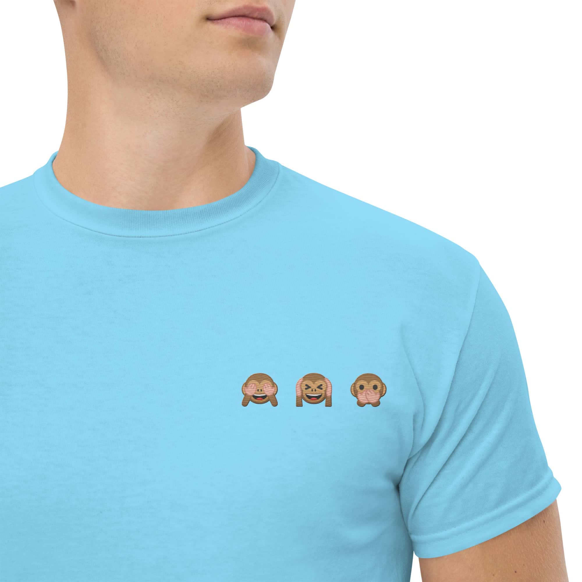 Foto di - T-shirt Ricamata Unisex – 100% Cotone – Stile Streetwear e Confortevole – Emoji scimmiette-Ricamati-Biiply