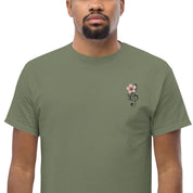 Foto di - T-shirt Ricamata Unisex – 100% Cotone – Stile Streetwear e Confortevole – Fiore di Ciliegio-Ricamati-Biiply