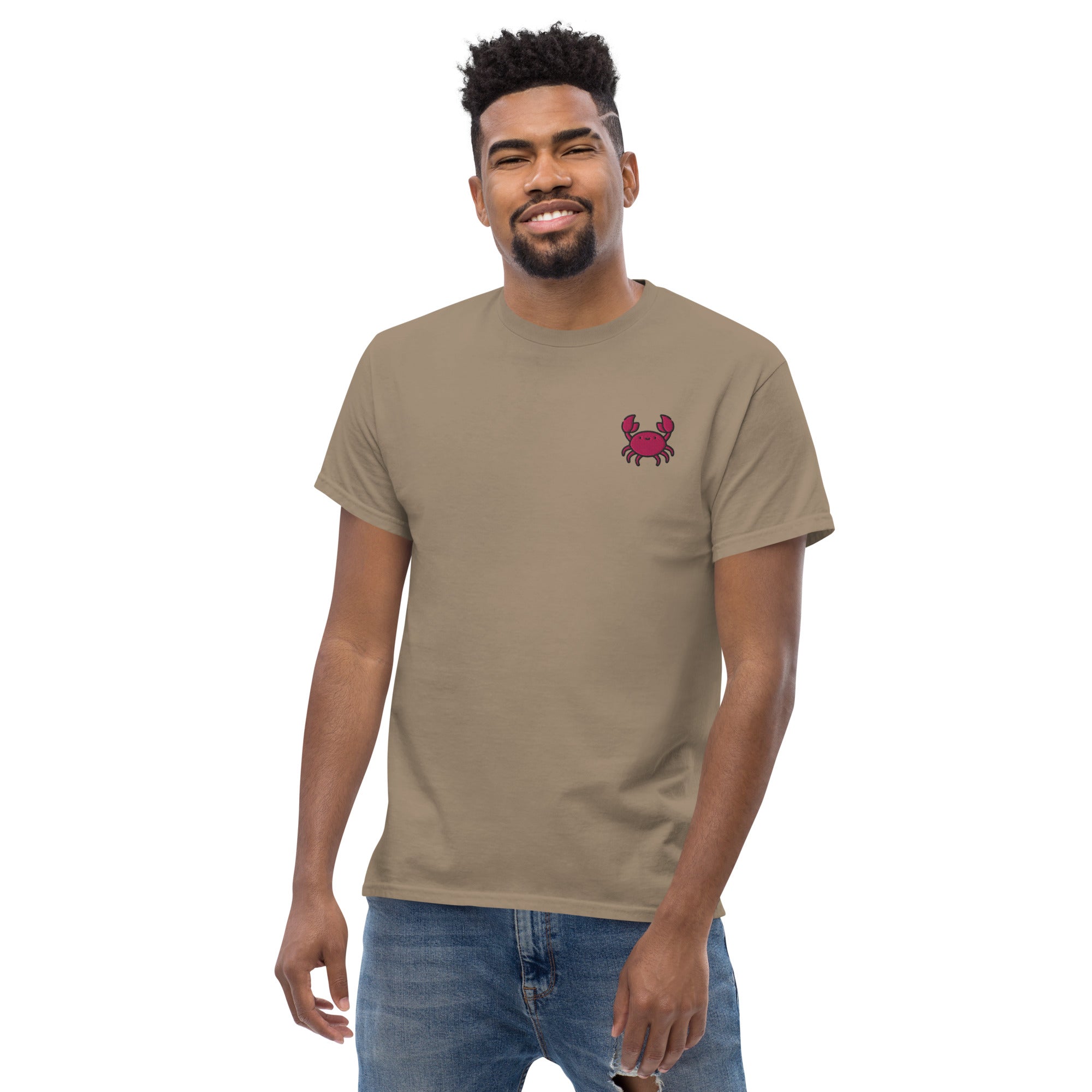Foto di - T-shirt Ricamata Unisex – 100% Cotone – Stile Streetwear e Confortevole – Granchio-Ricamati-Biiply