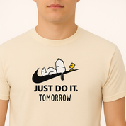 Foto di - T-shirt Ricamata Unisex – 100% Cotone – Stile Streetwear e Confortevole – Just Do It Tomorrow-Ricamati-Biiply