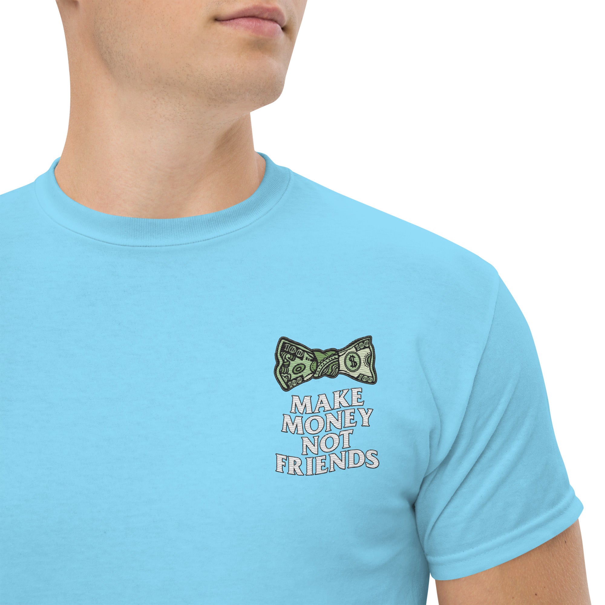 Foto di - T-shirt Ricamata Unisex – 100% Cotone – Stile Streetwear e Confortevole – Make Money Not Friends-Ricamati-Biiply