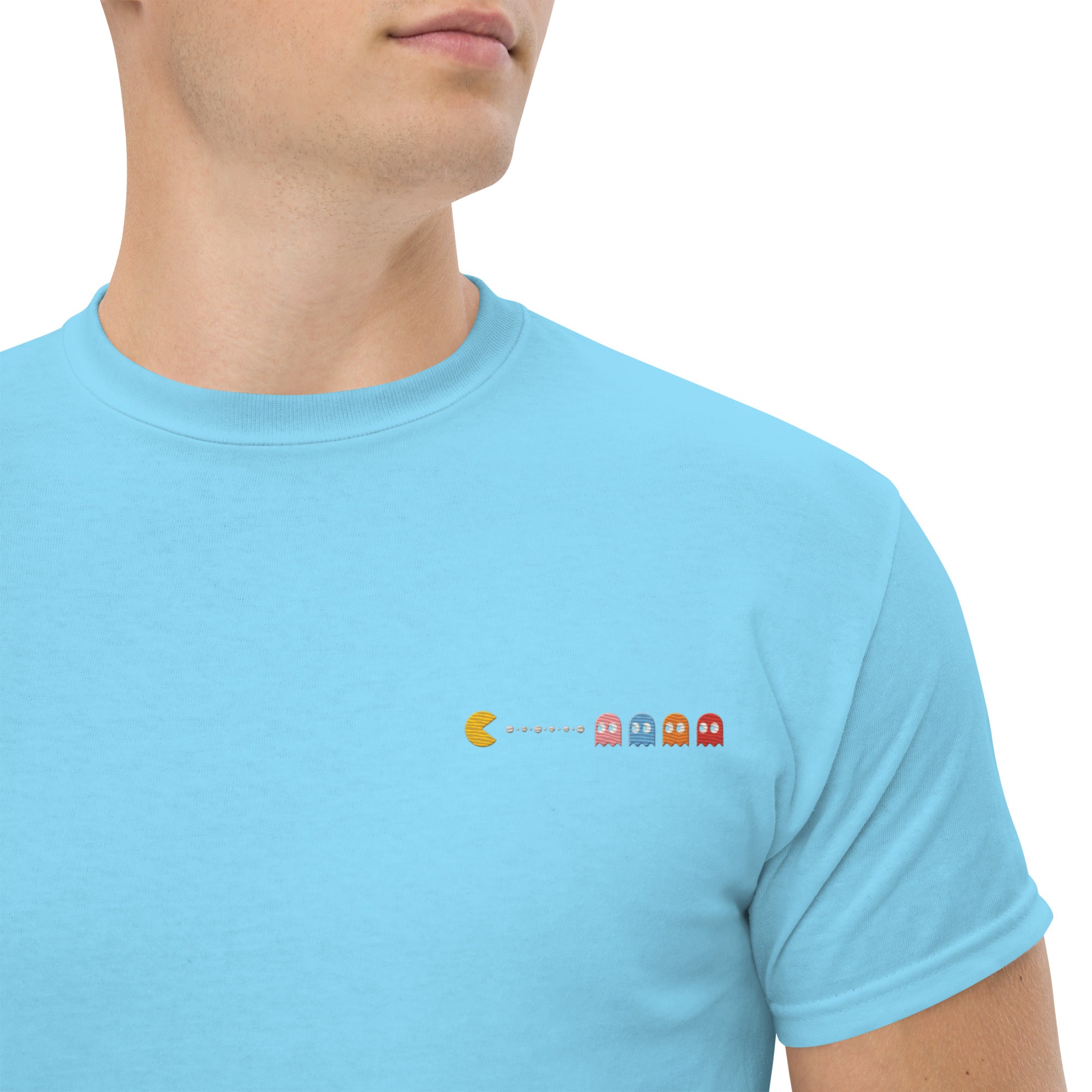 Foto di - T-shirt Ricamata Unisex – 100% Cotone – Stile Streetwear e Confortevole – Pcman-Ricamati-Biiply