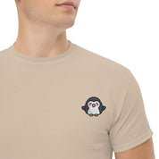 Foto di - T-shirt Ricamata Unisex – 100% Cotone – Stile Streetwear e Confortevole – Pinguino-Ricamati-Biiply