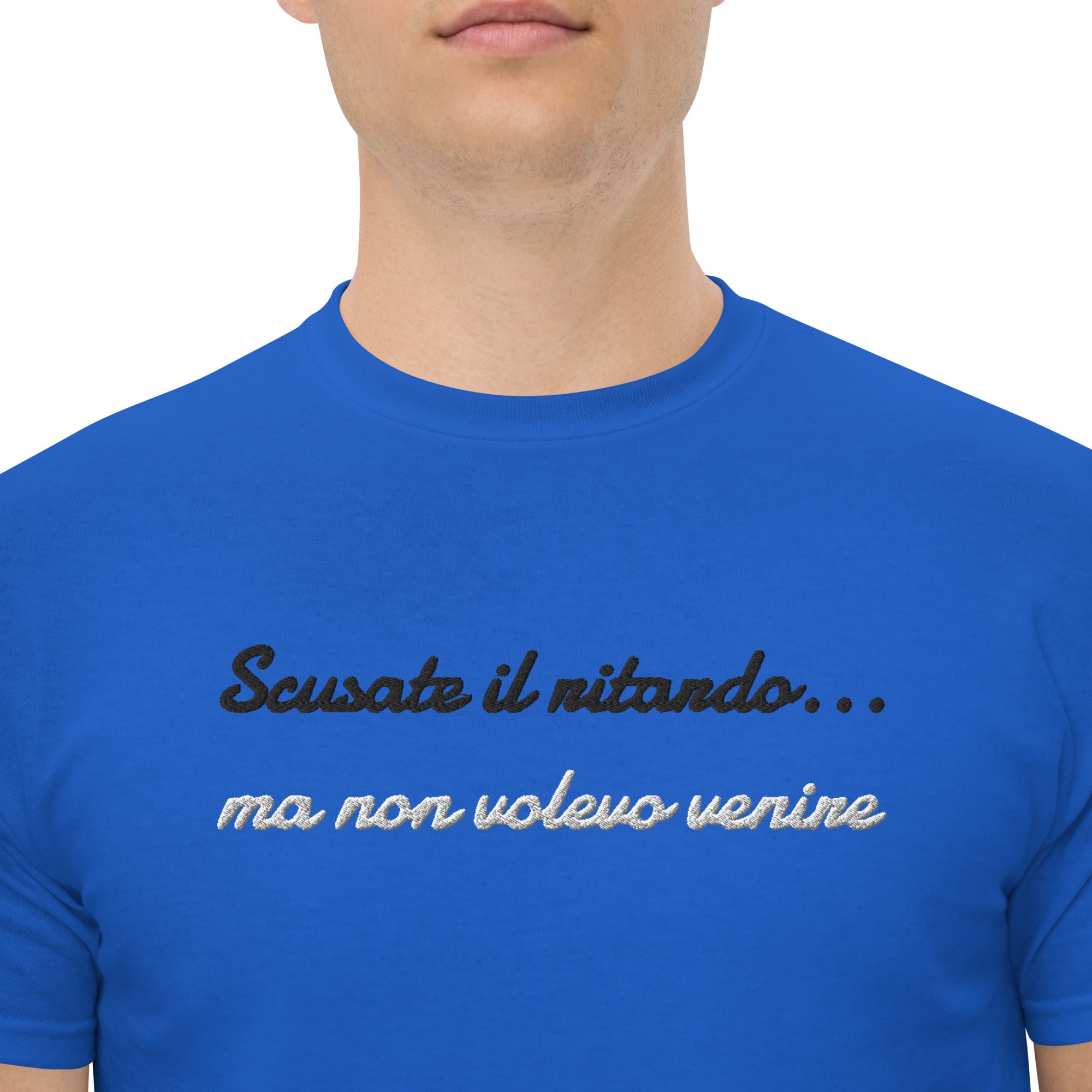 Foto di - T-shirt Ricamata Unisex – 100% Cotone – Stile Streetwear e Confortevole – Scusate il ritardo ma non volevo venire-Ricamati-Biiply