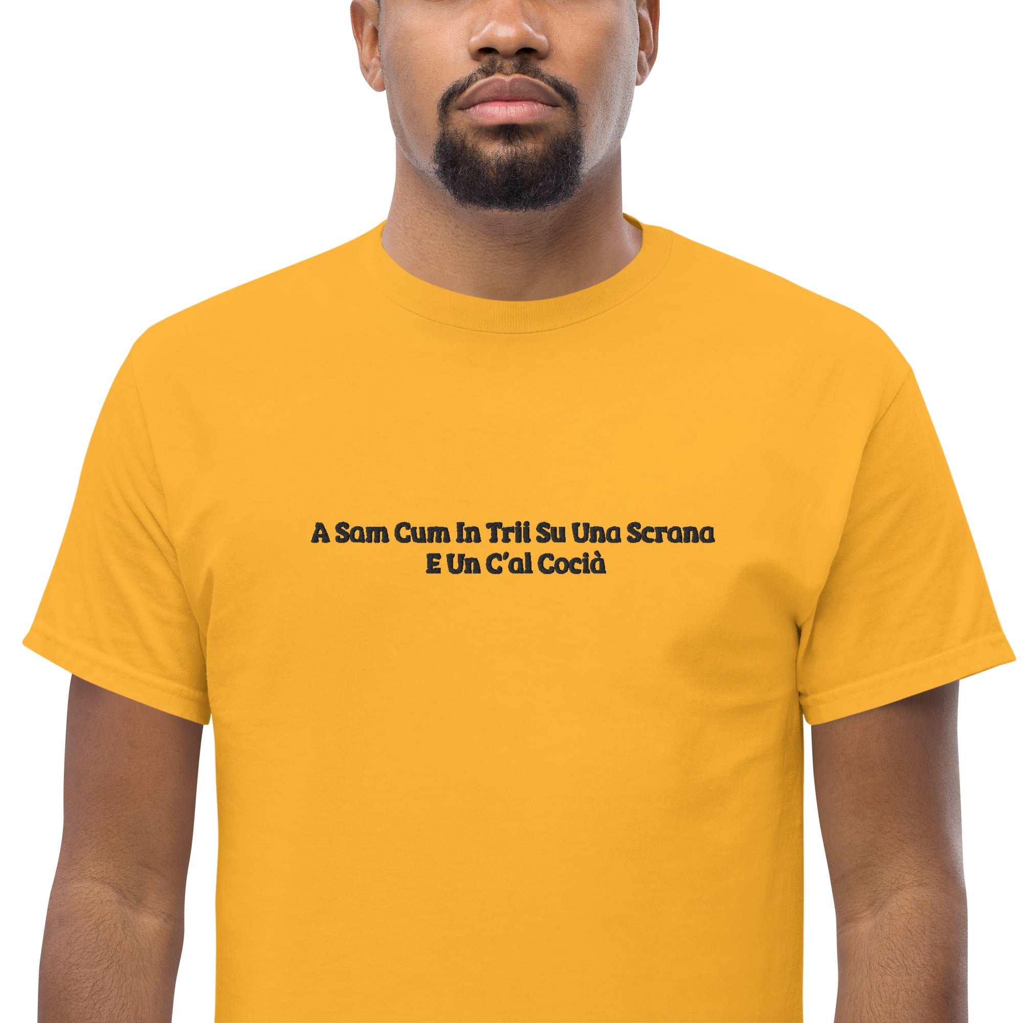 Foto di - T-shirt Ricamata Unisex – 100% Cotone – Stile Streetwear e Confortevole – Una Scrana-Ricamati-Biiply