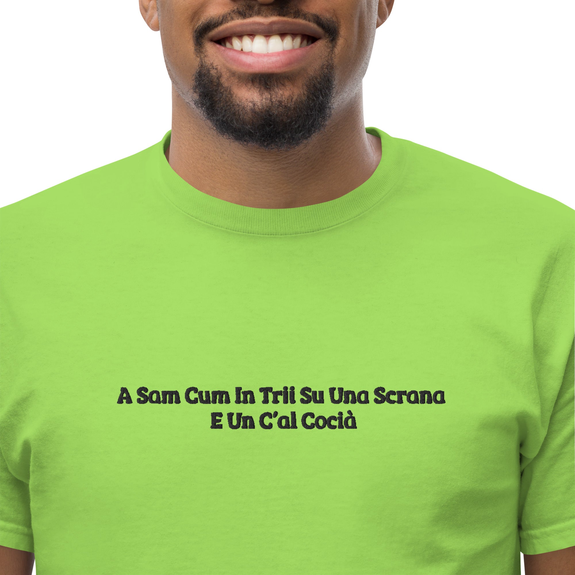 Foto di - T-shirt Ricamata Unisex – 100% Cotone – Stile Streetwear e Confortevole – Una Scrana-Ricamati-Biiply