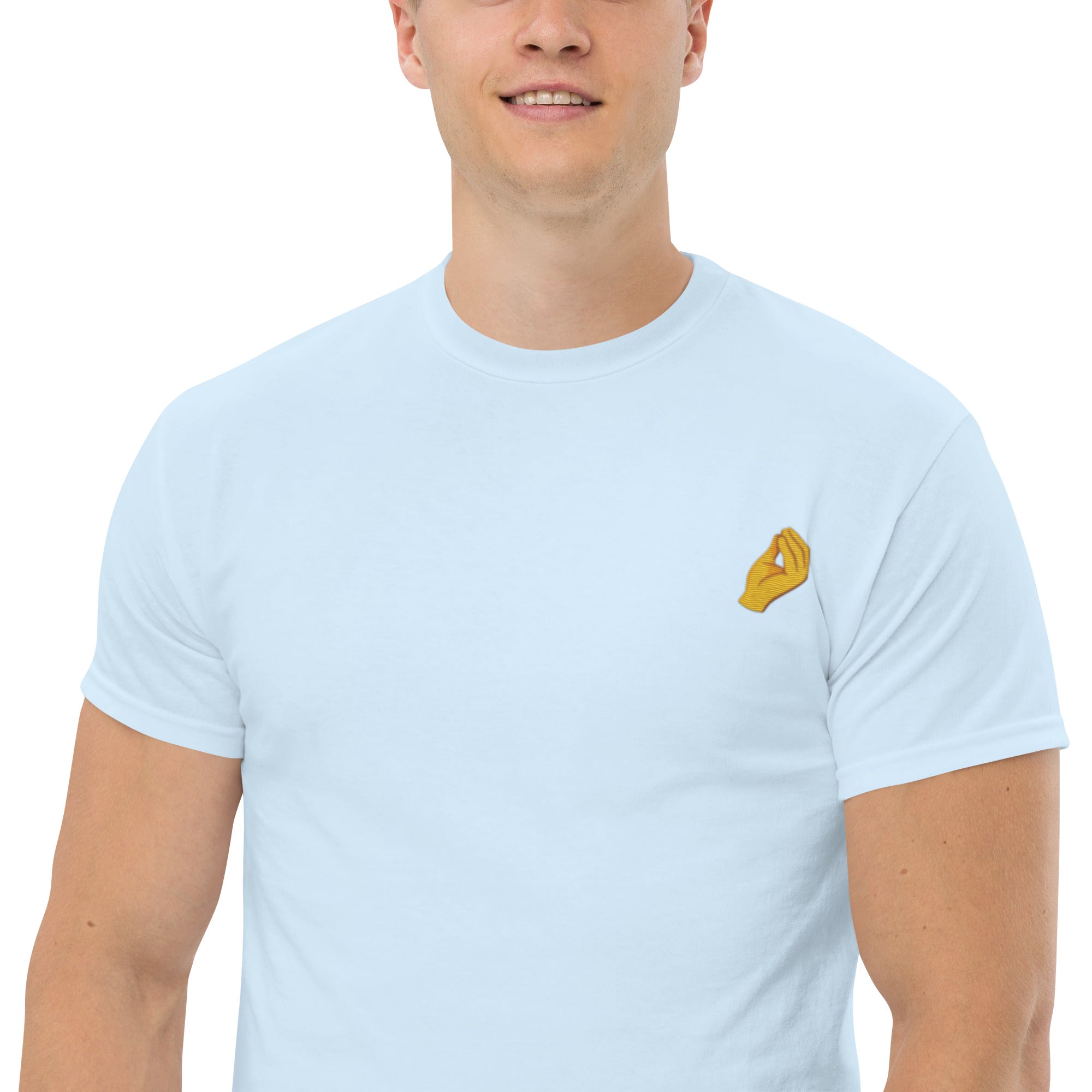 Foto di - T-shirt Ricamata e Stampata Posteriormente Unisex – 100% Cotone – Stile Streetwear e Confortevole – Tutta L'italia-Ricamati-Biiply