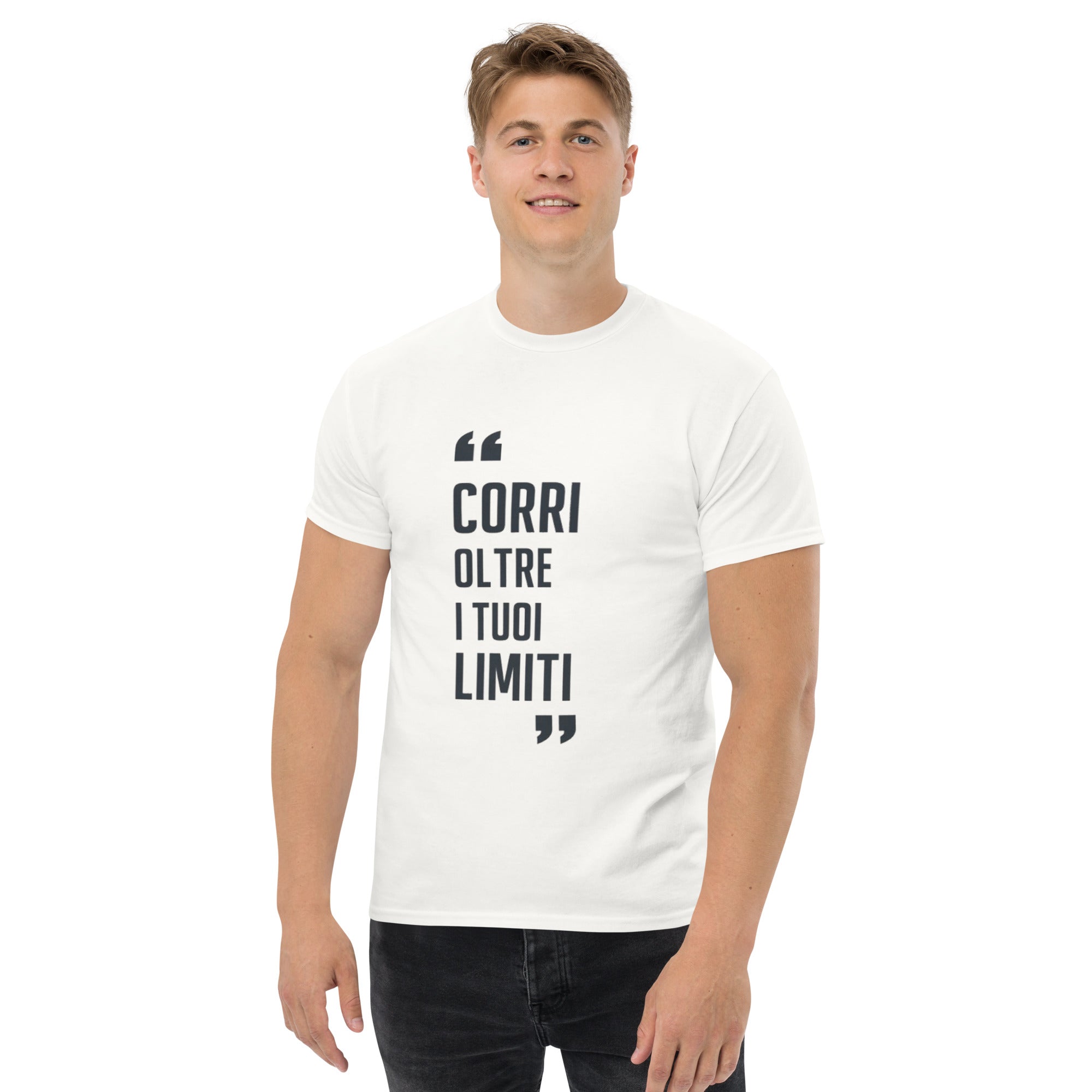 Foto di - T-shirt Stampata Anteriore e Posteriore Unisex – 100% Cotone – Stile Streetwear e Confortevole – Corri Oltre I Tuoi Limiti-DTG-Biiply