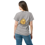 Foto di - T-shirt Stampata Posteriore Unisex – 100% Cotone – Stile Streetwear e Confortevole – Cucchiaio con Tortellino-DTG-Biiply