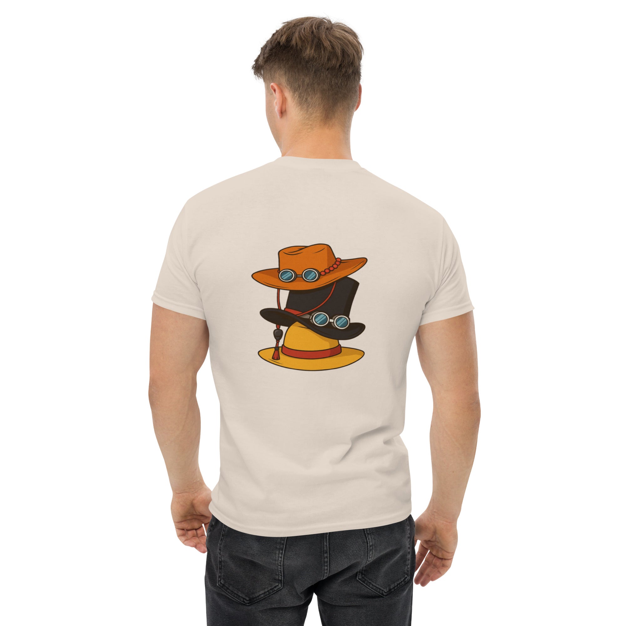 Foto di - T-shirt Stampata Posteriormente + Ricamo Anteriore Unisex – Morbida con Cappuccio e Tasca Frontale – Stile Streetwear – Cappello di Paglia-Ricamati-Biiply