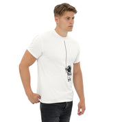 Foto di - T-shirt Stampata Unisex – 100% Cotone – Stile Streetwear e Confortevole – Astronauta Appeso-DTG-Biiply