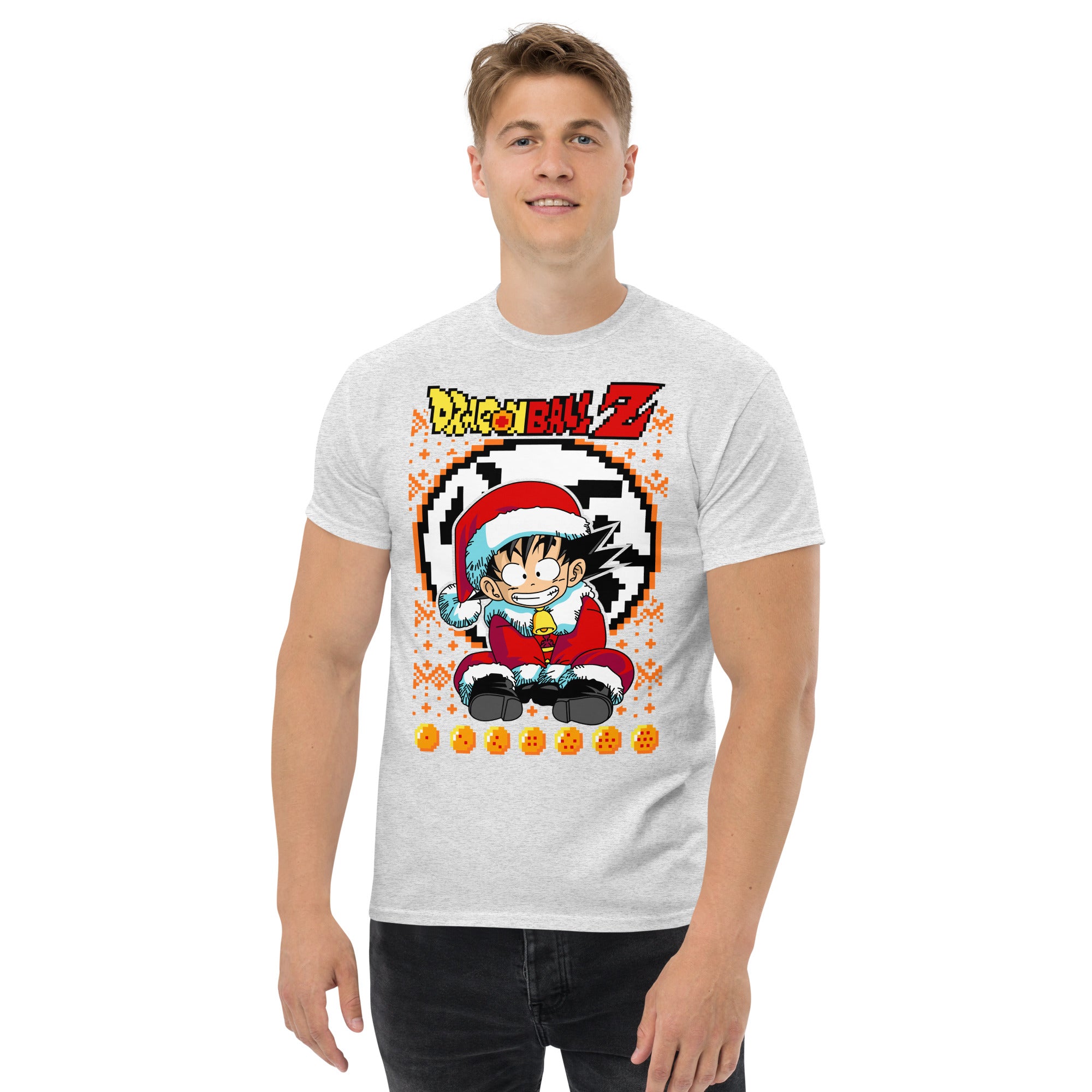 Foto di - T-shirt Stampata Unisex – 100% Cotone – Stile Streetwear e Confortevole – Baby Goku Natale-DTG-Biiply