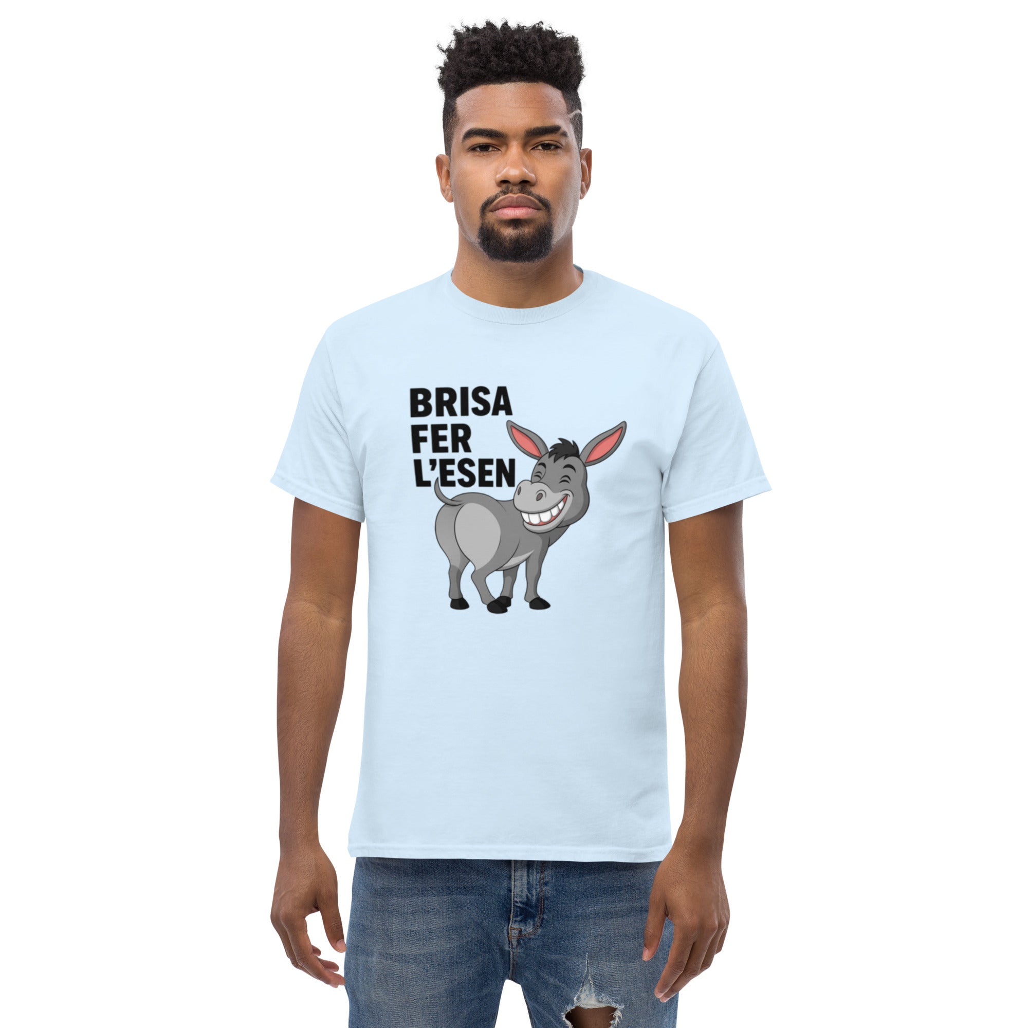 Foto di - T-shirt Stampata Unisex – 100% Cotone – Stile Streetwear e Confortevole – Brisa Fer L'esen-DTG-Biiply