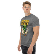 Foto di - T-shirt Stampata Unisex – 100% Cotone – Stile Streetwear e Confortevole – Chicken jockey-DTG-Biiply