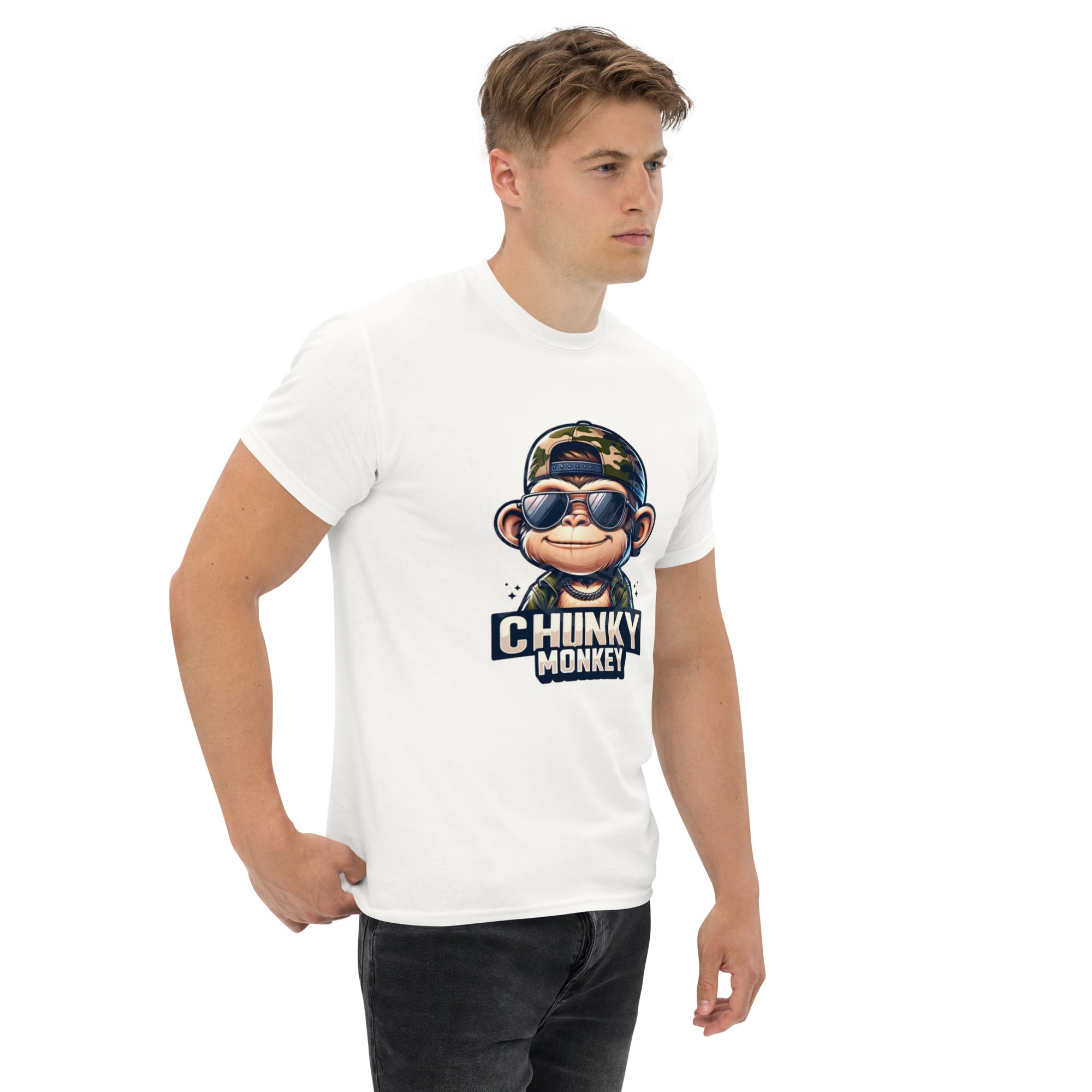 Foto di - T-shirt Stampata Unisex – 100% Cotone – Stile Streetwear e Confortevole – Chunky Monkey-DTG-Biiply