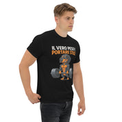 Foto di - T-shirt Stampata Unisex – 100% Cotone – Stile Streetwear e Confortevole – Il Vero Peso è Portare Stile-DTG-Biiply