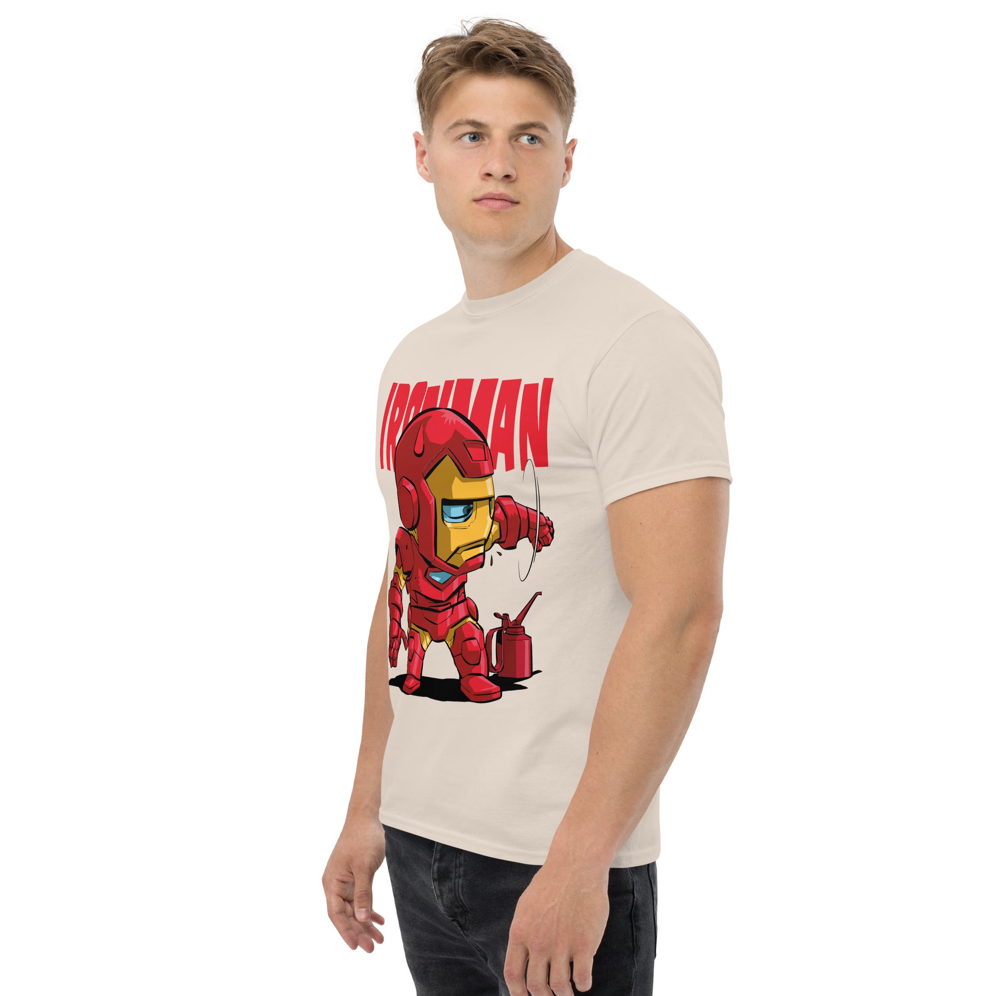 Foto di - T-shirt Stampata Unisex – 100% Cotone – Stile Streetwear e Confortevole – Ironman-DTG-Biiply