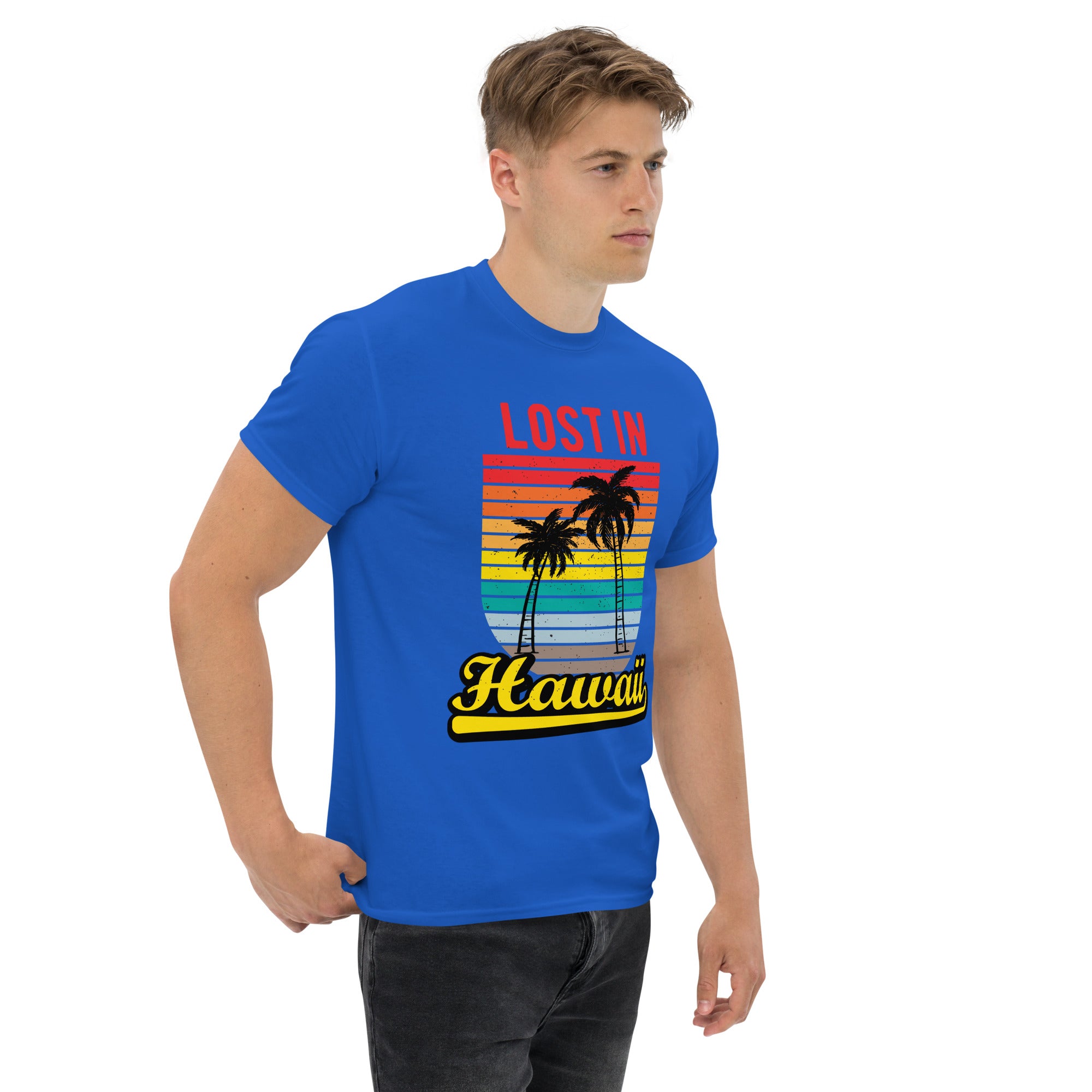 Foto di - T-shirt Stampata Unisex – 100% Cotone – Stile Streetwear e Confortevole – Lost in Hawaii-DTG-Biiply