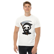 Foto di - T-shirt Stampata Unisex – 100% Cotone – Stile Streetwear e Confortevole – Mietitore Con Falce-DTG-Biiply