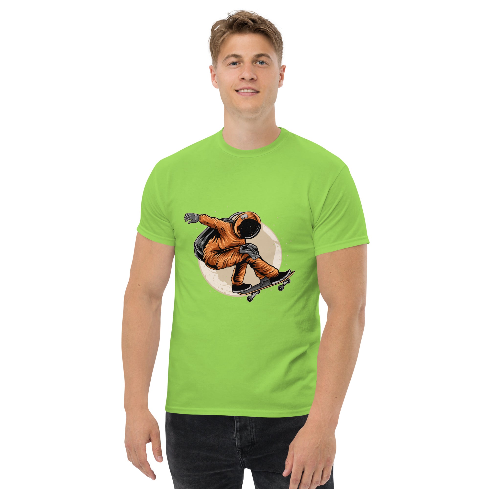 Foto di - T-shirt Stampata Unisex – 100% Cotone – Stile Streetwear e Confortevole – Moon Skater-DTG-Biiply