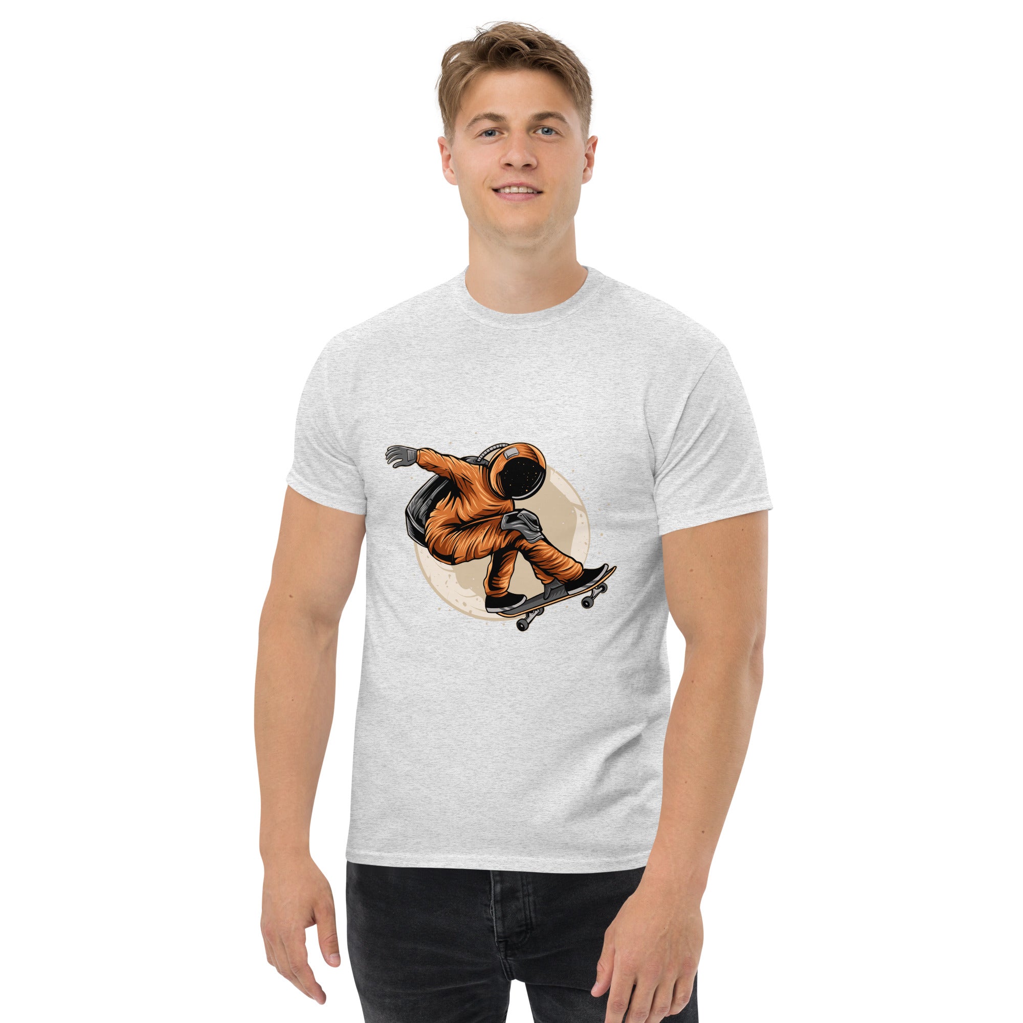 Foto di - T-shirt Stampata Unisex – 100% Cotone – Stile Streetwear e Confortevole – Moon Skater-DTG-Biiply