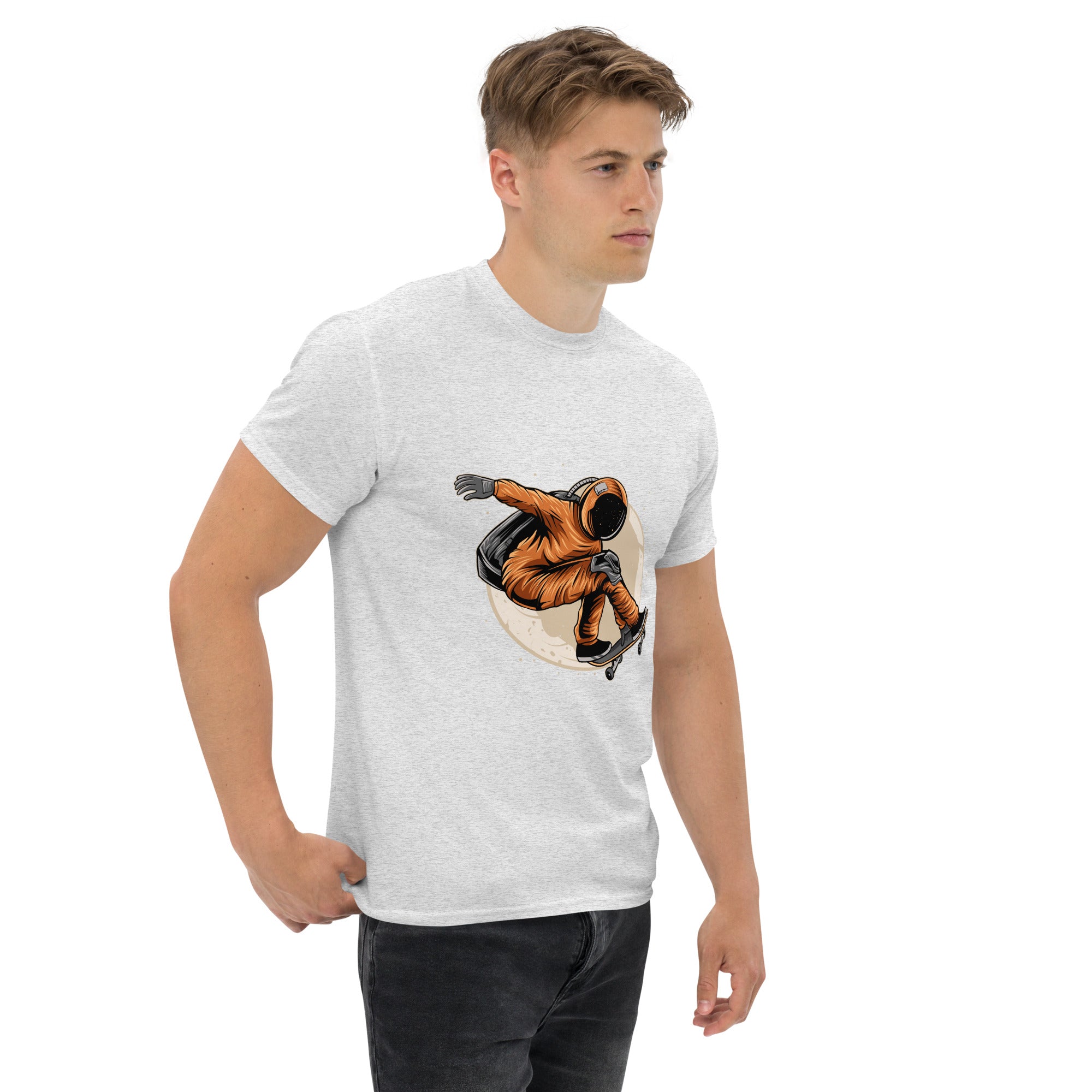 Foto di - T-shirt Stampata Unisex – 100% Cotone – Stile Streetwear e Confortevole – Moon Skater-DTG-Biiply
