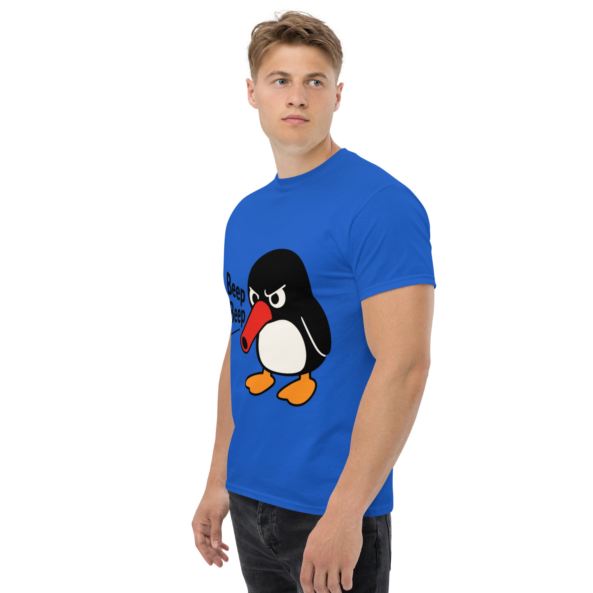 Foto di - T-shirt Stampata Unisex – 100% Cotone – Stile Streetwear e Confortevole – Pinguino Arrabbiato Beep Beep-DTG-Biiply