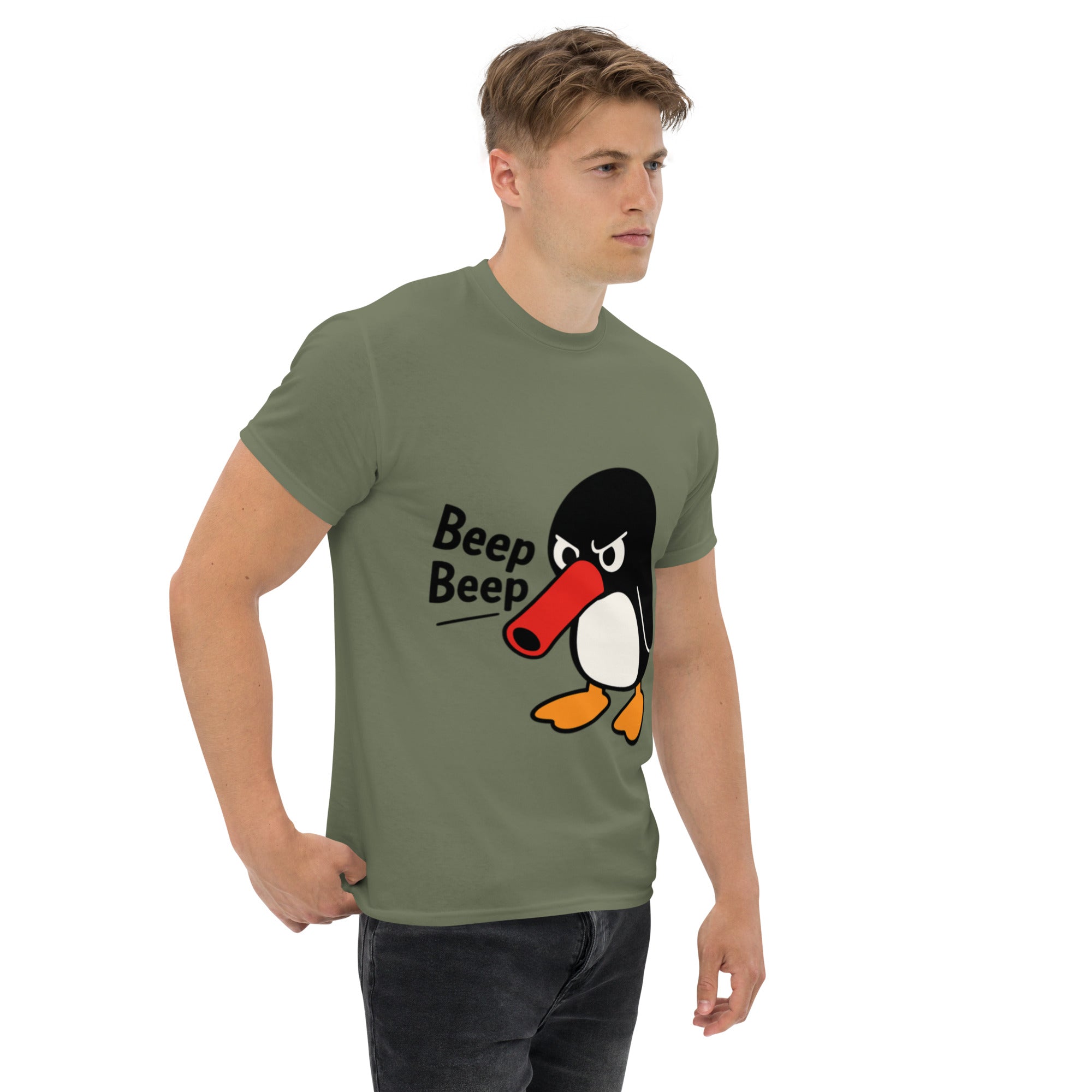 Foto di - T-shirt Stampata Unisex – 100% Cotone – Stile Streetwear e Confortevole – Pinguino Arrabbiato Beep Beep-DTG-Biiply