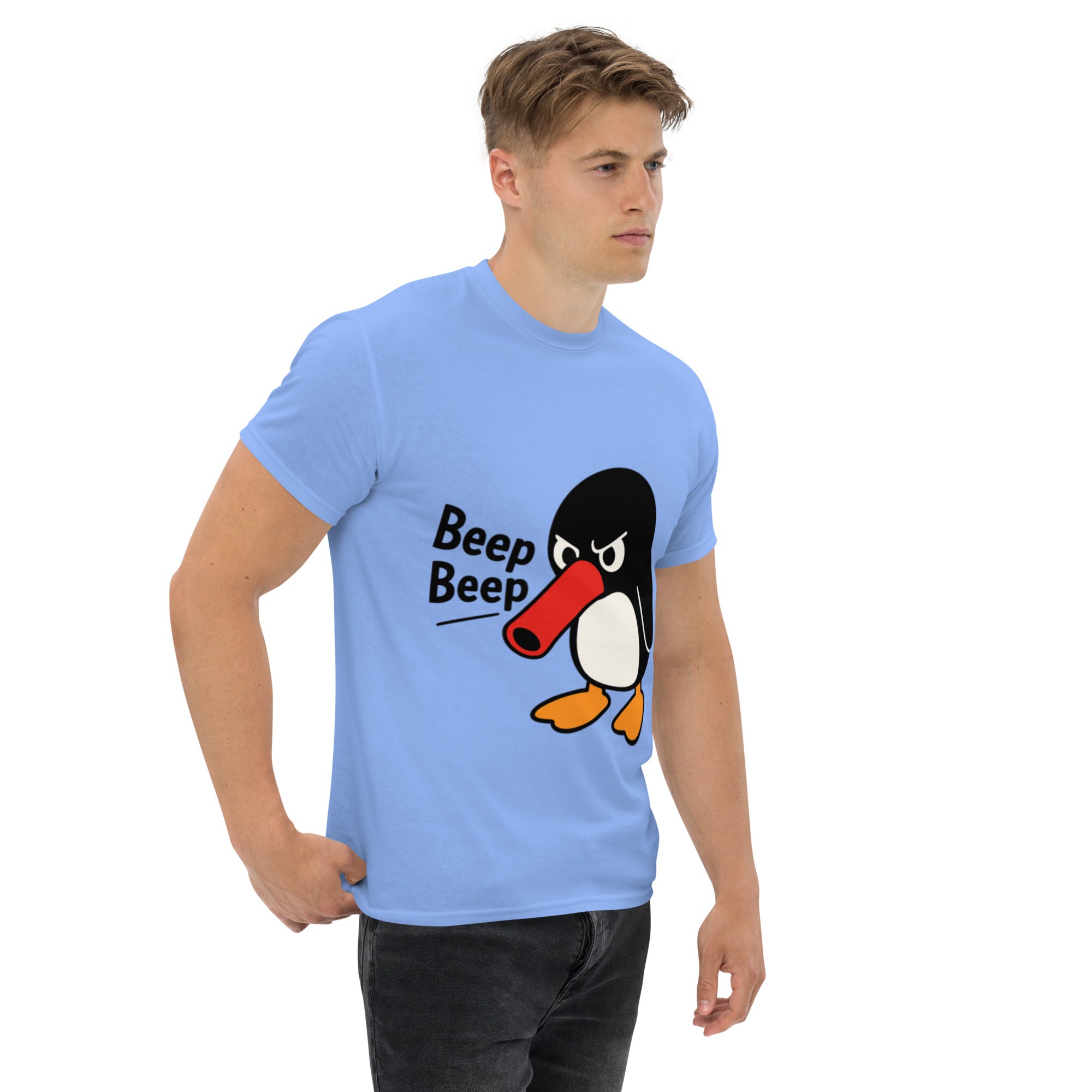 Foto di - T-shirt Stampata Unisex – 100% Cotone – Stile Streetwear e Confortevole – Pinguino Arrabbiato Beep Beep-DTG-Biiply