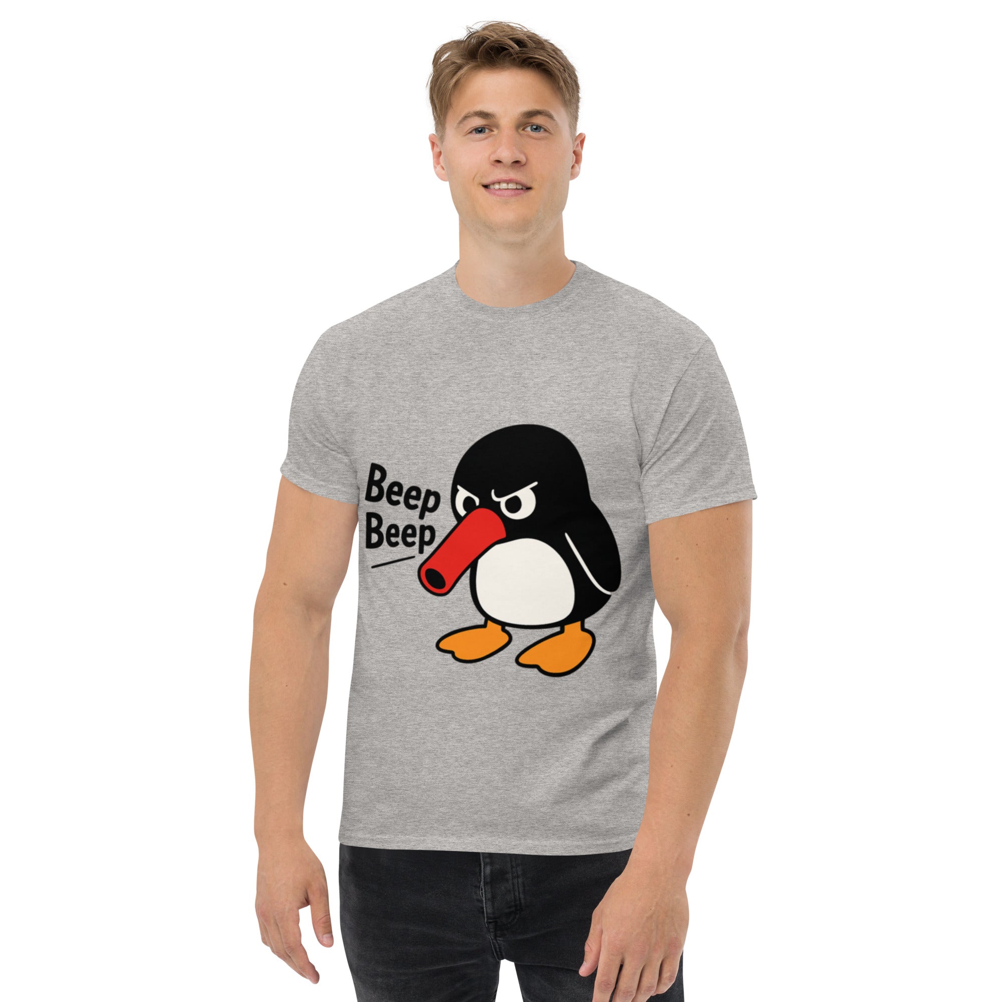 Foto di - T-shirt Stampata Unisex – 100% Cotone – Stile Streetwear e Confortevole – Pinguino Arrabbiato Beep Beep-DTG-Biiply