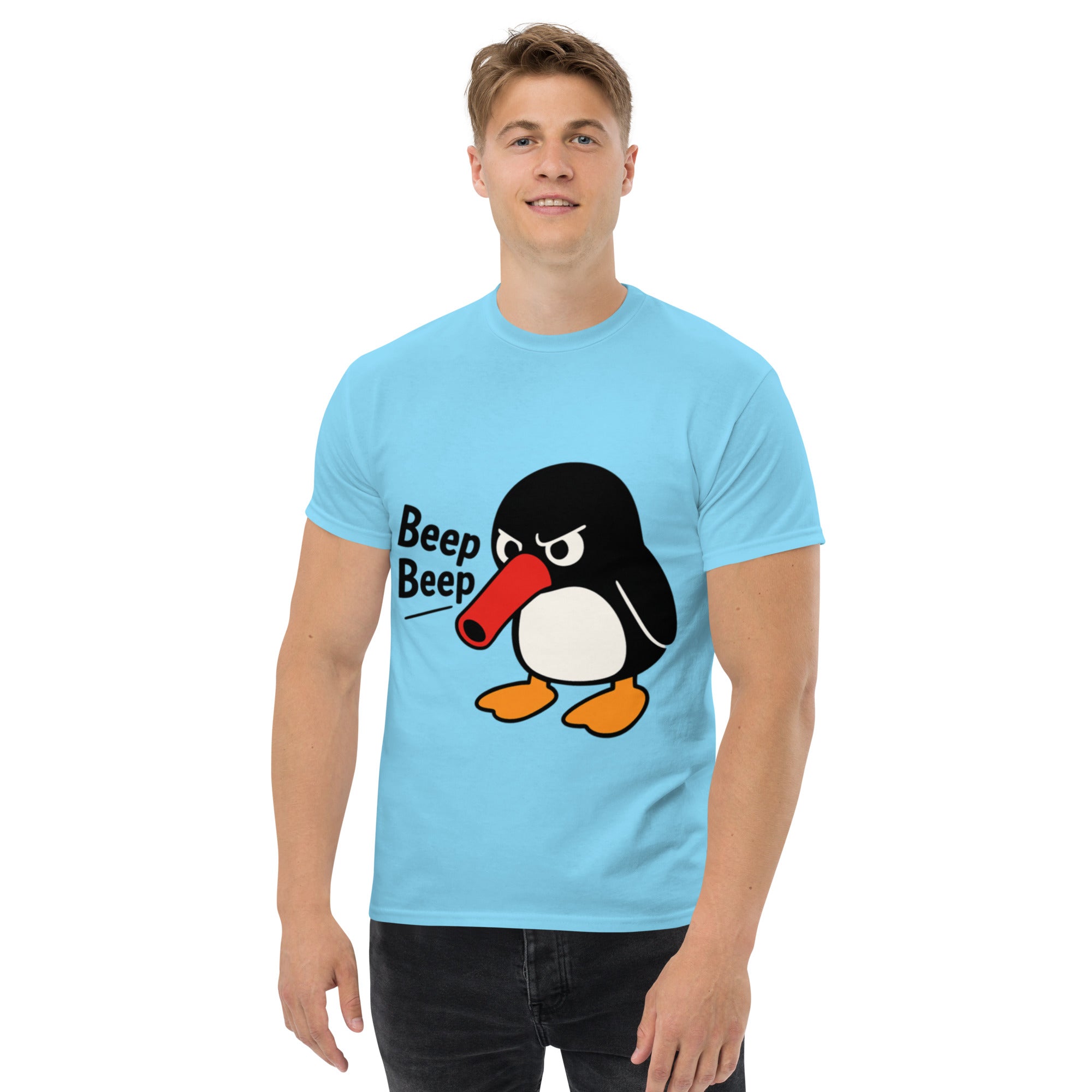 Foto di - T-shirt Stampata Unisex – 100% Cotone – Stile Streetwear e Confortevole – Pinguino Arrabbiato Beep Beep-DTG-Biiply